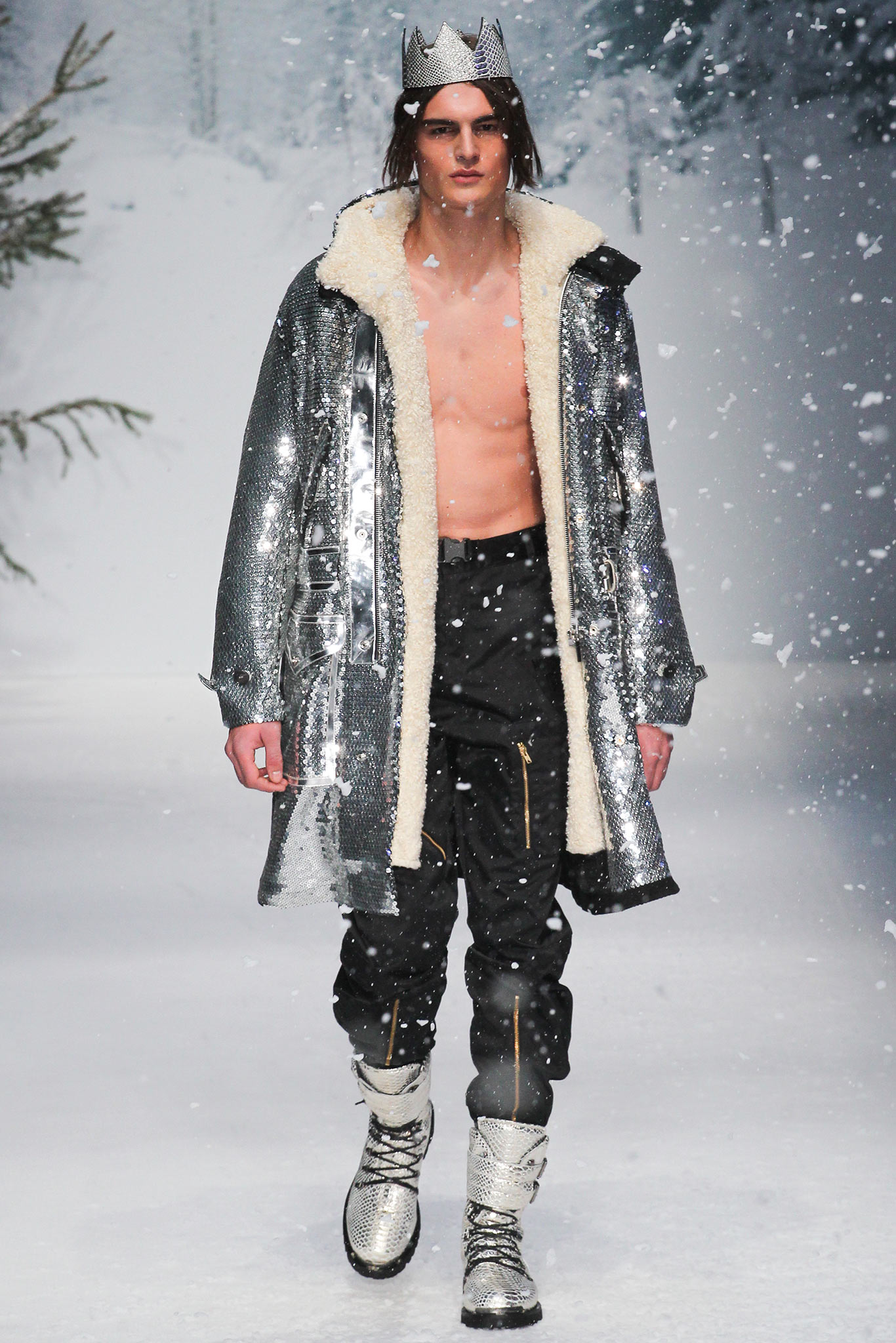 Moschino F/W 15 Menswear Look 2