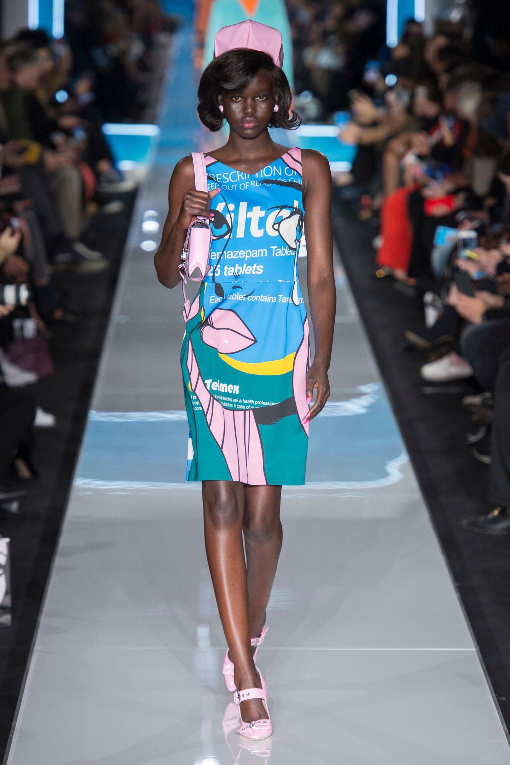 Moschino F/W 18 Look 4