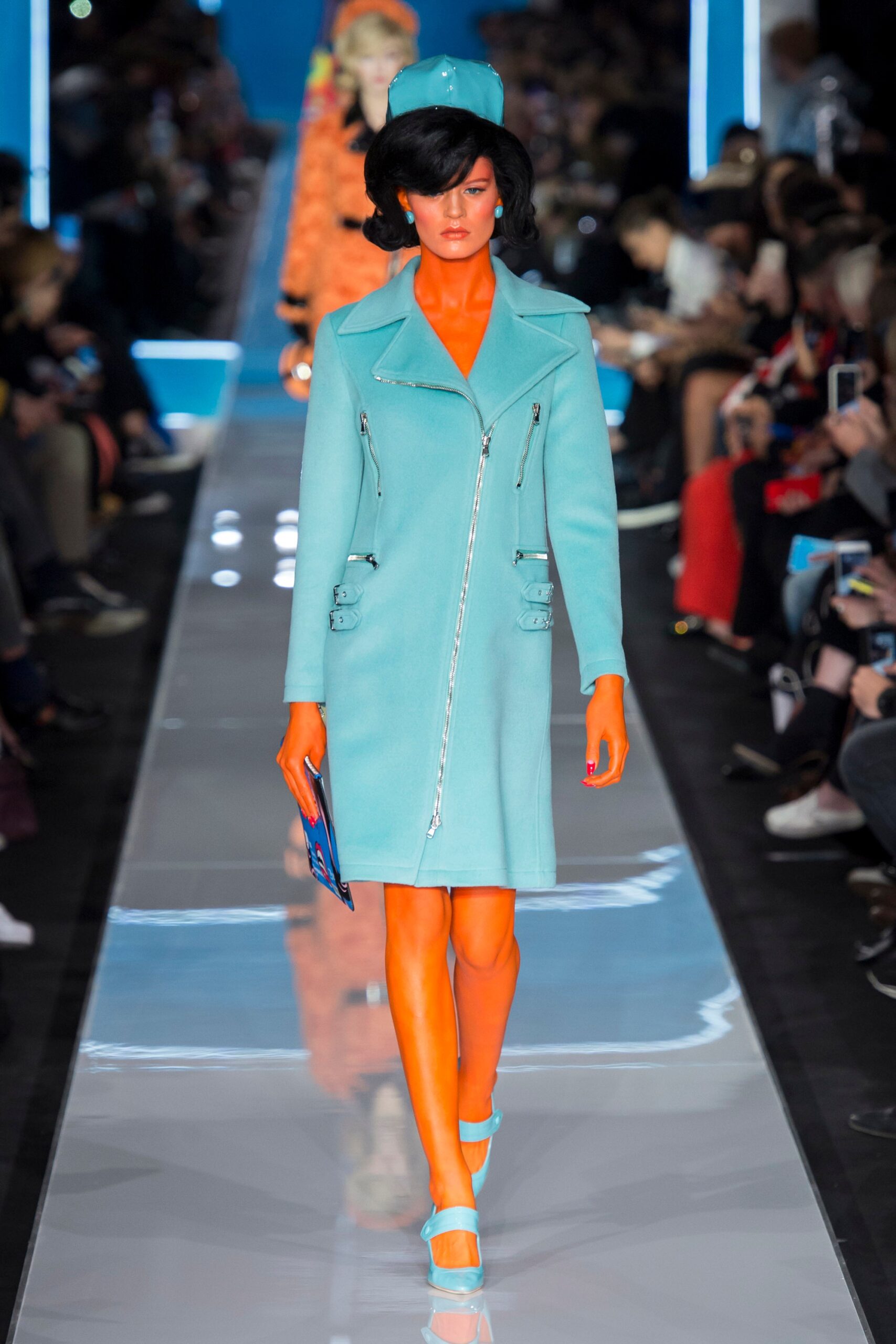 Moschino F/W 18 Look 5