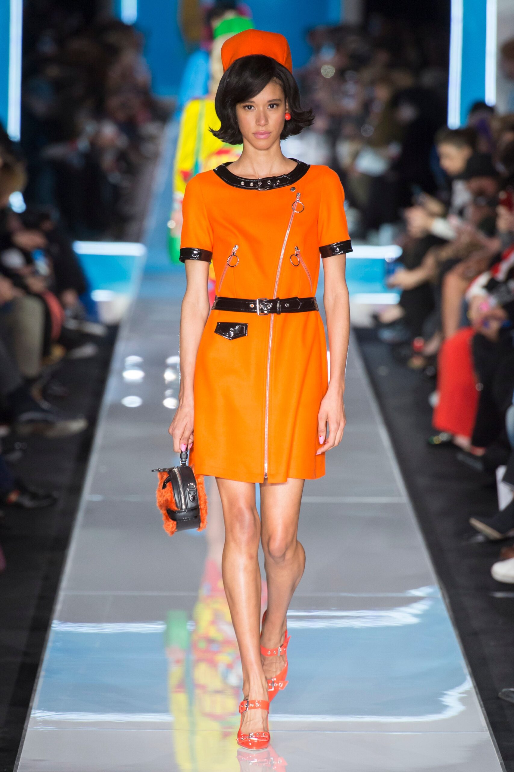 Moschino F/W 18 Look 8