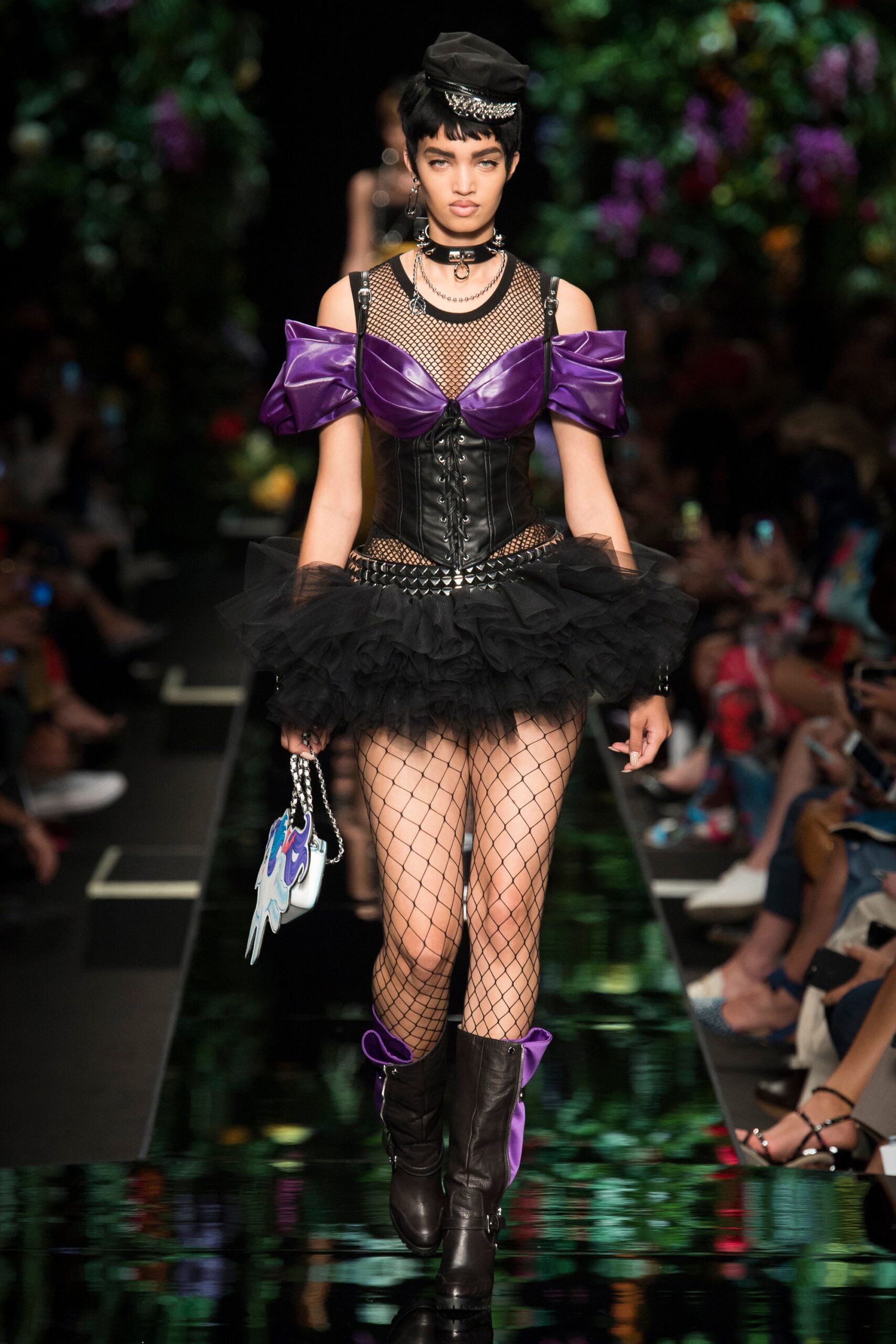Moschino S/S 18 Look 13