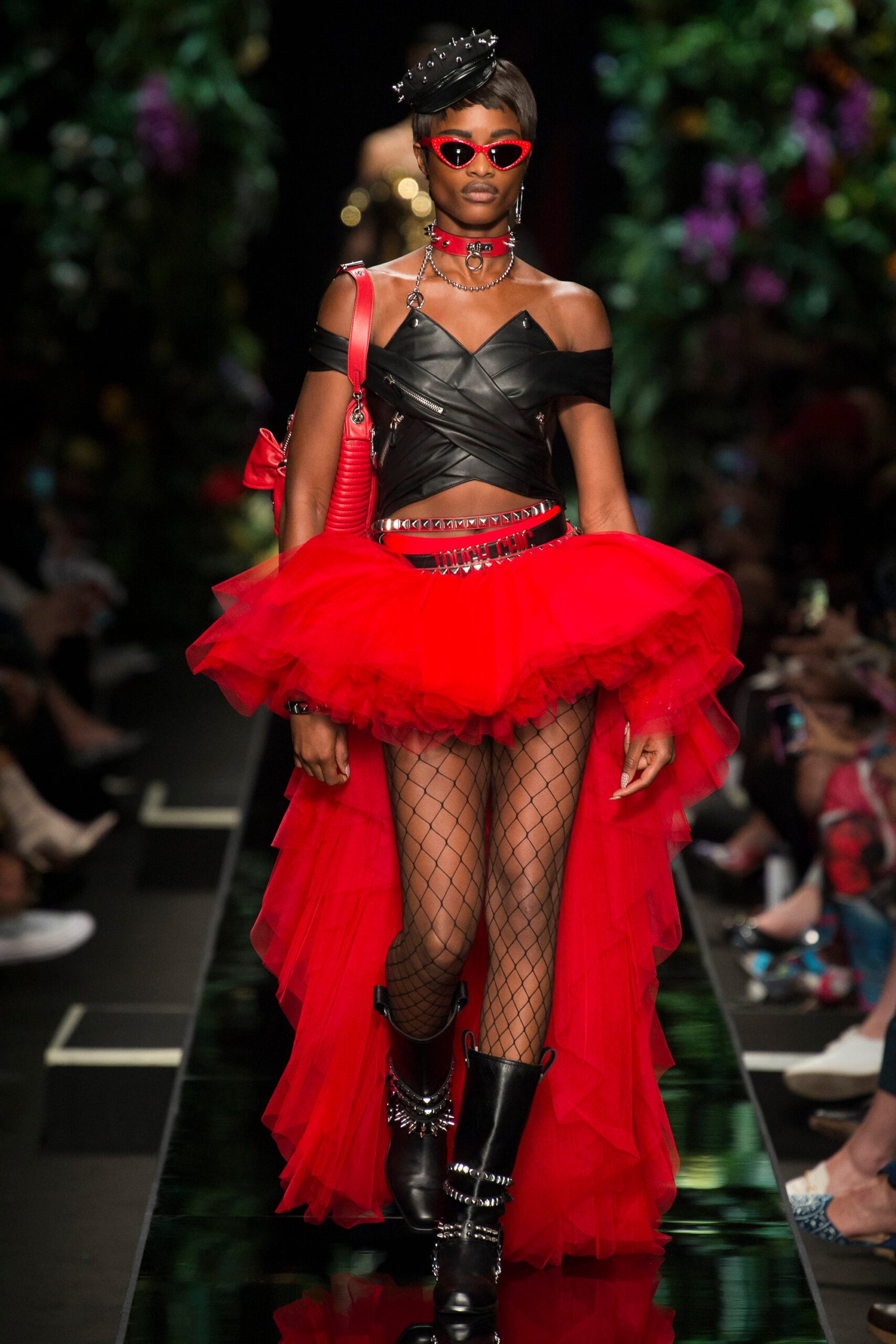 Moschino S/S 18 Look 16