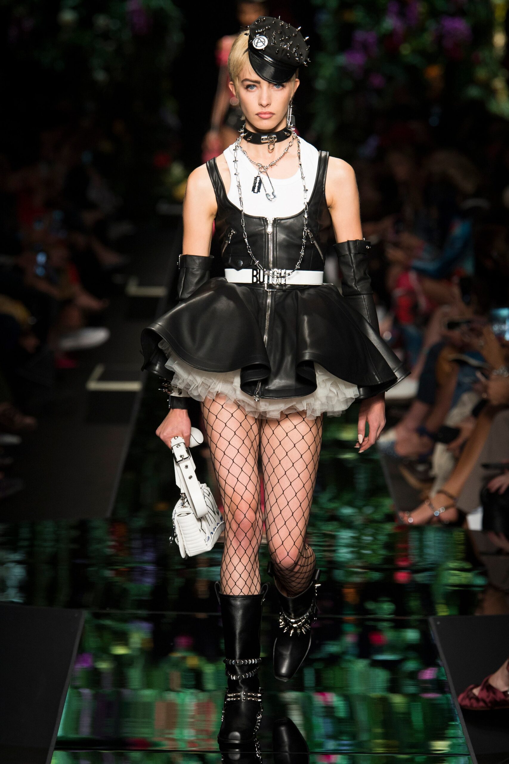 Moschino S/S 18 Look 20