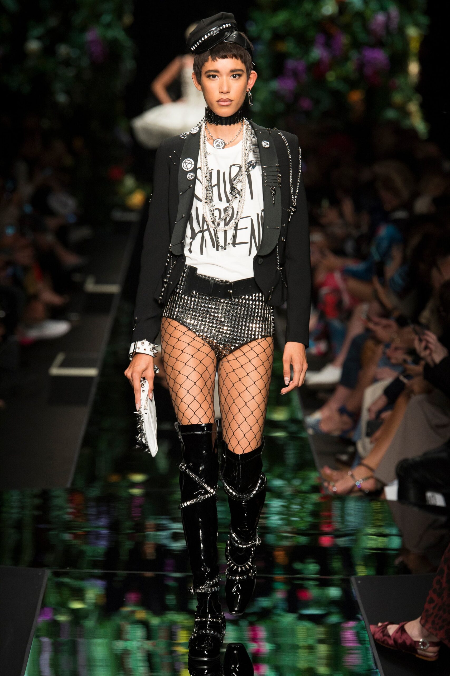 Moschino S/S 18 Look 25
