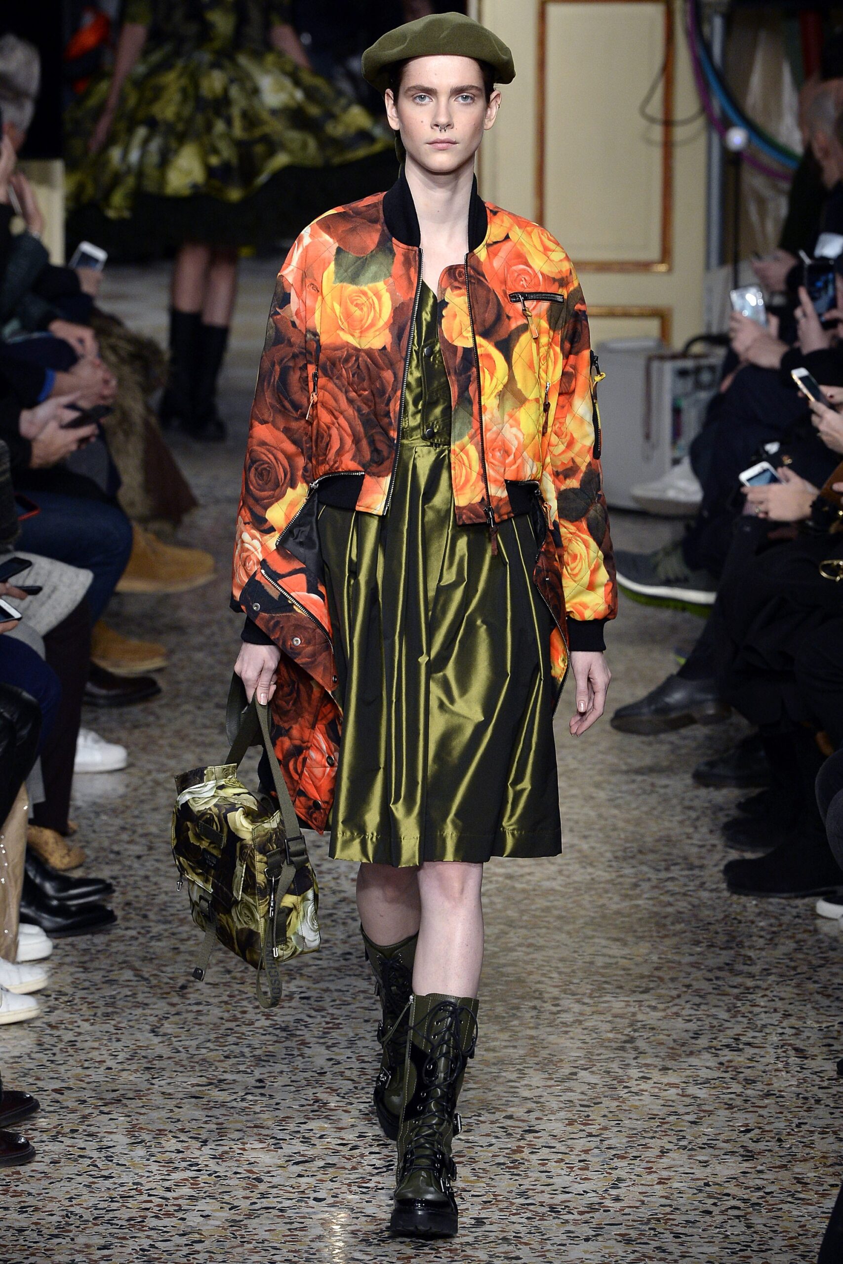 Moschino F/W 17 Look 27