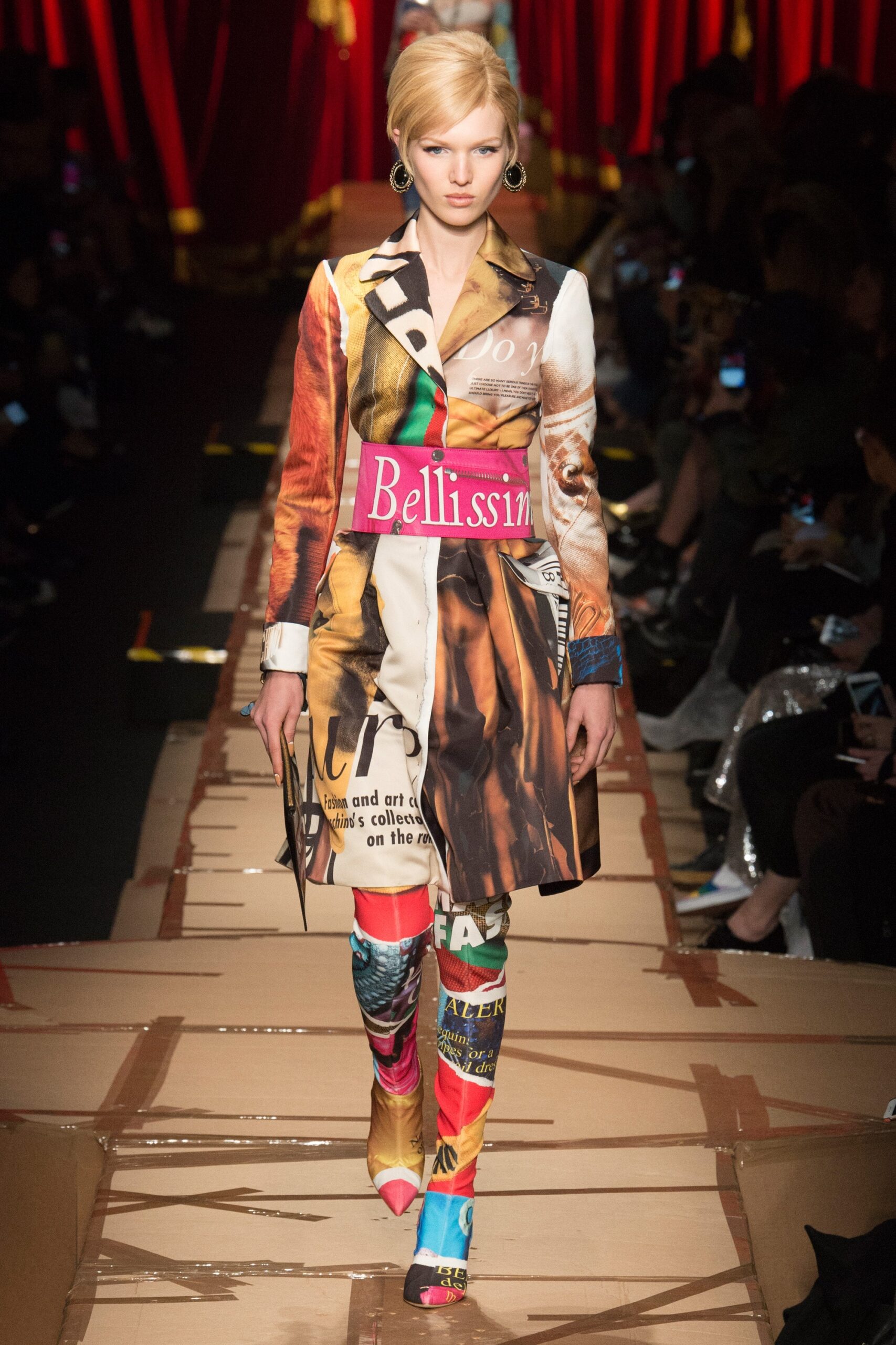 Moschino F/W 17 Look 20