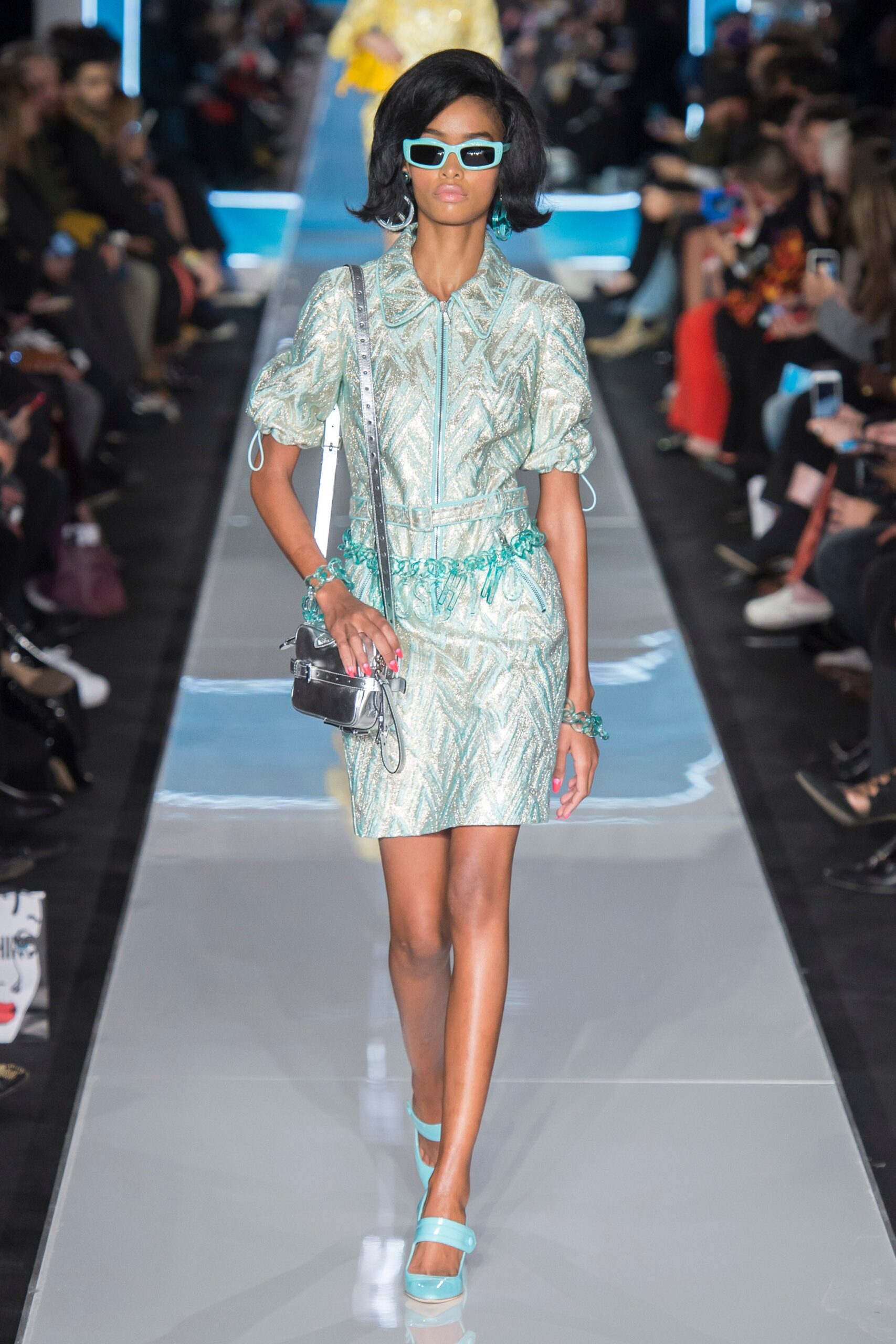 Moschino F/W 18 Look 36