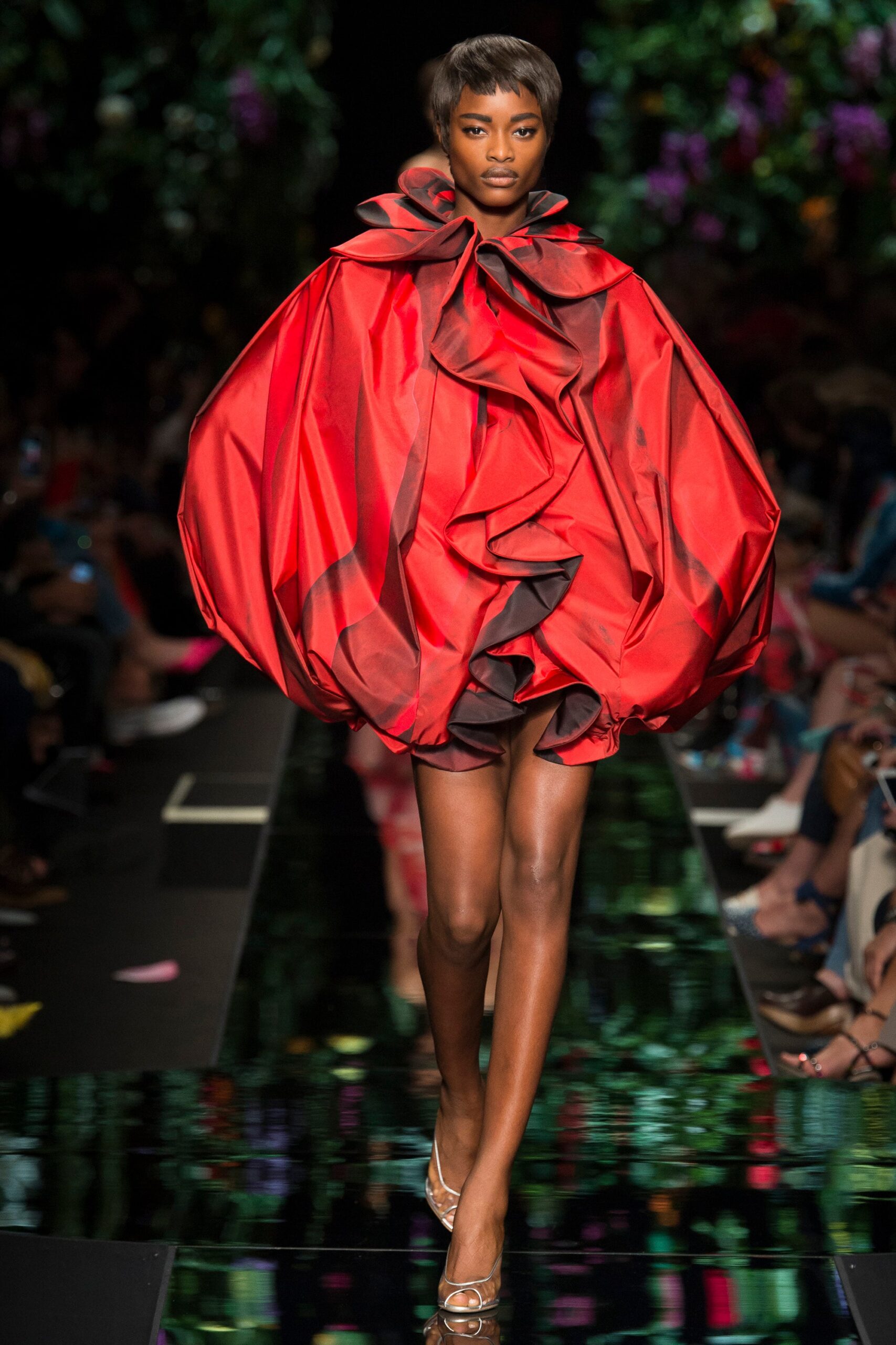 Moschino S/S 18 Look 35