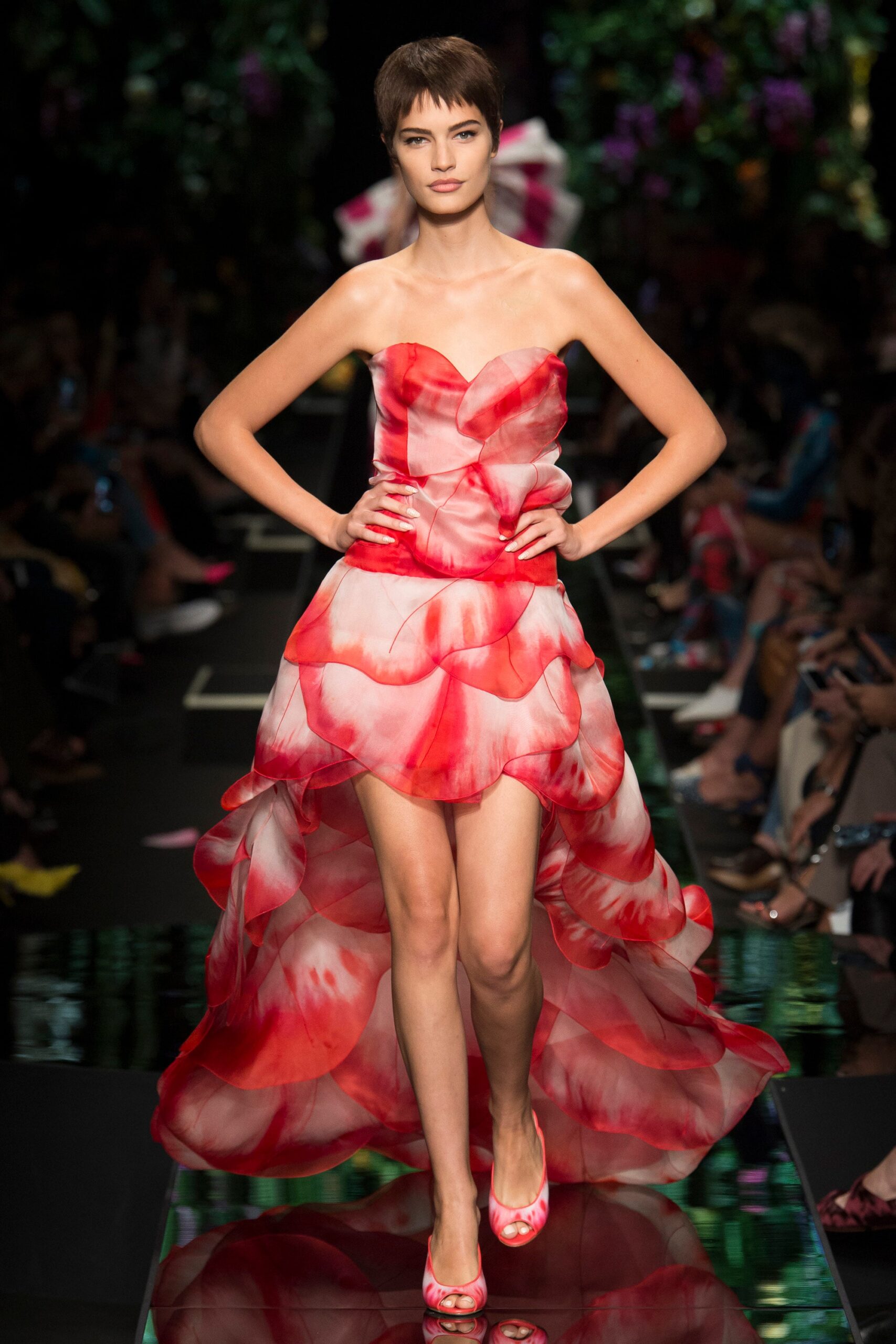 Moschino S/S 18 Look 36