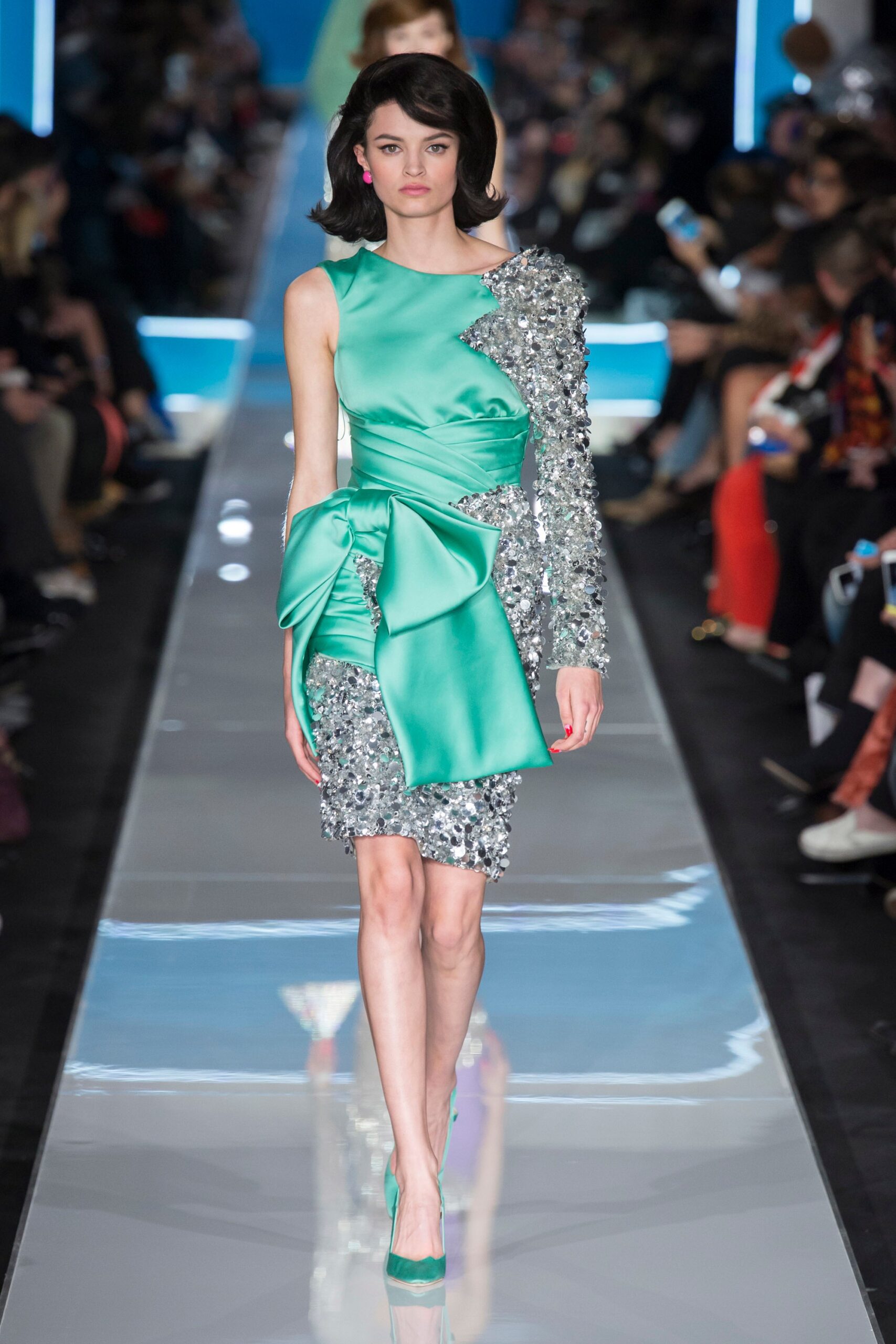 Moschino F/W 18 Look 44