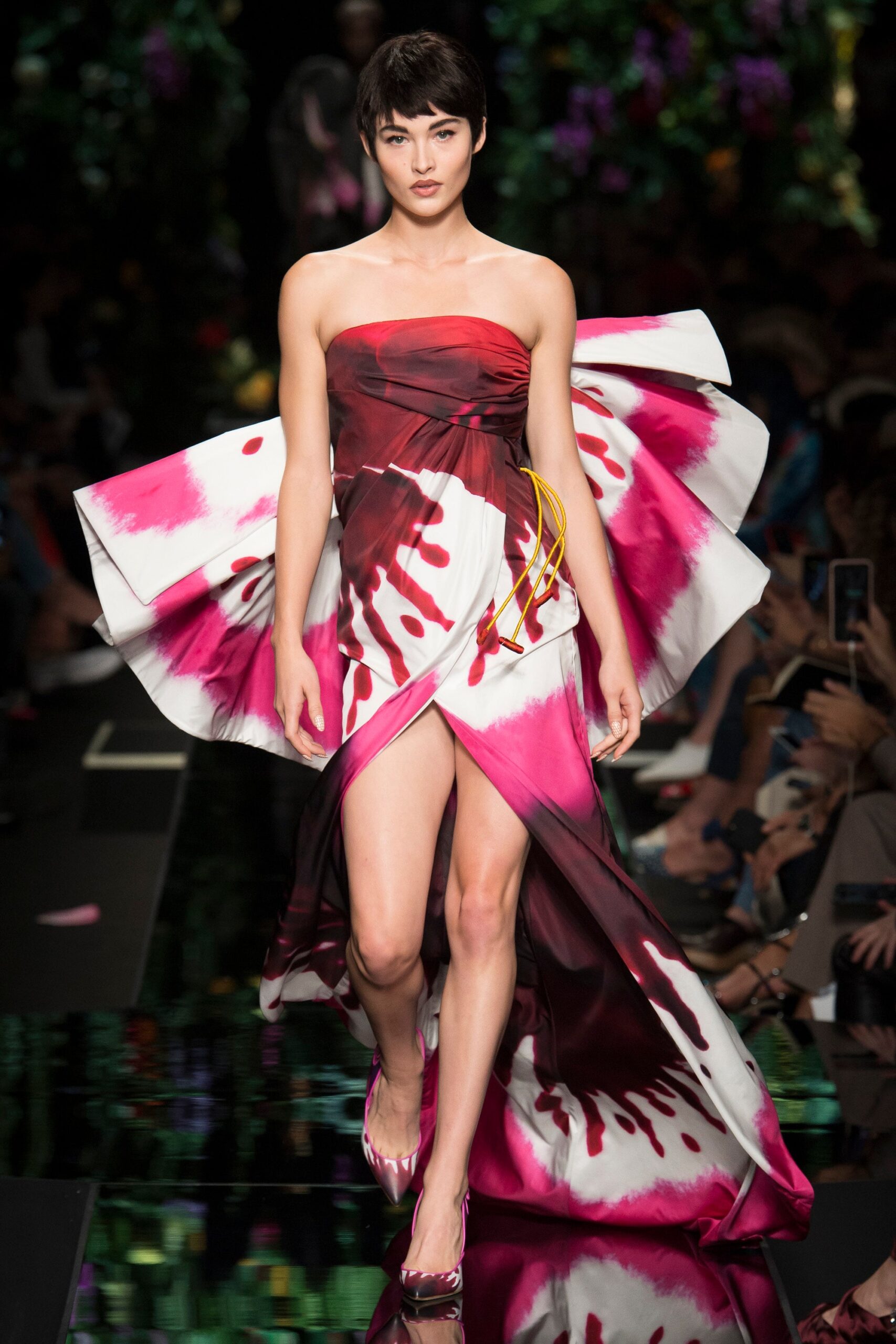Moschino S/S 18 Look 37