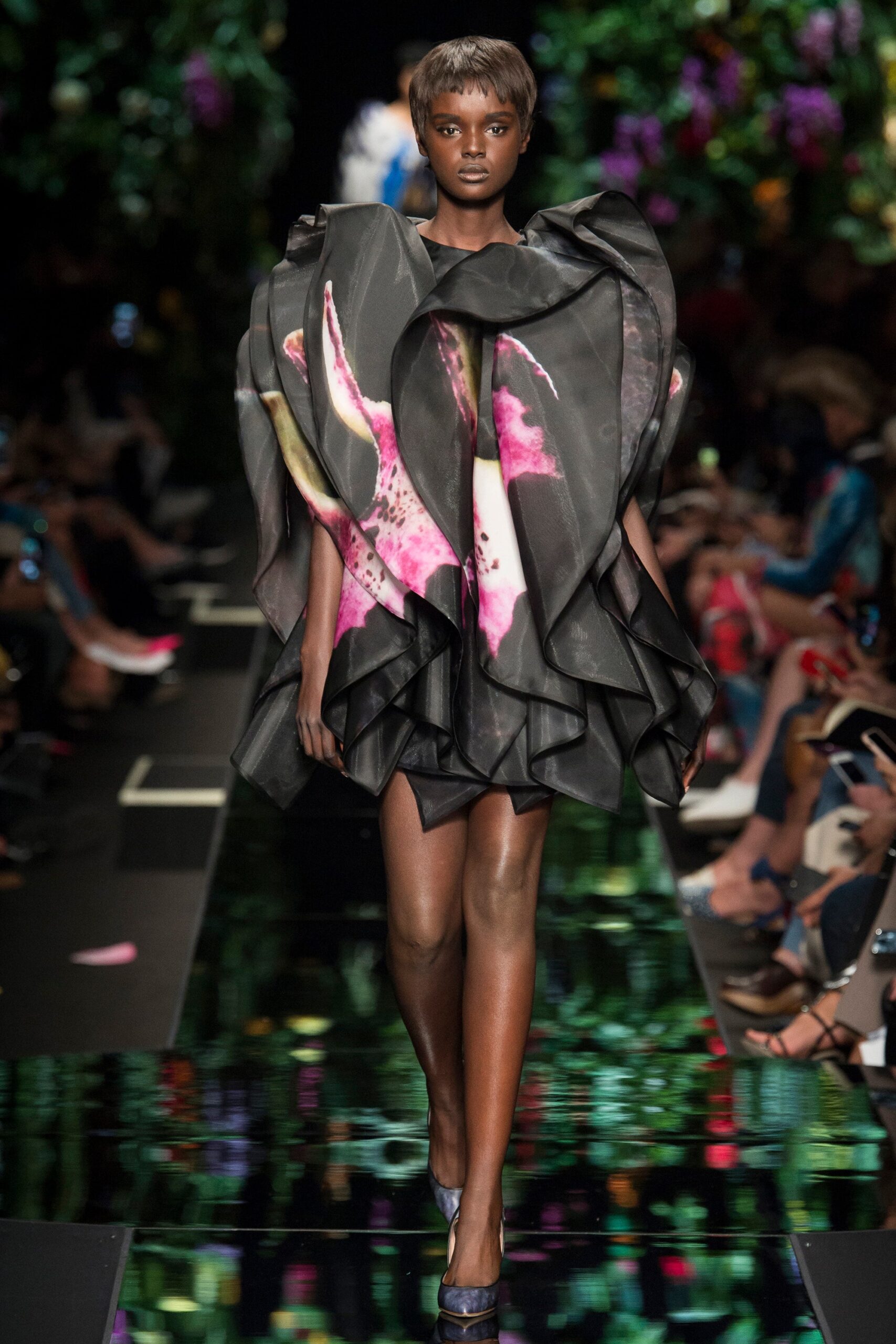 Moschino S/S 18 Look 38