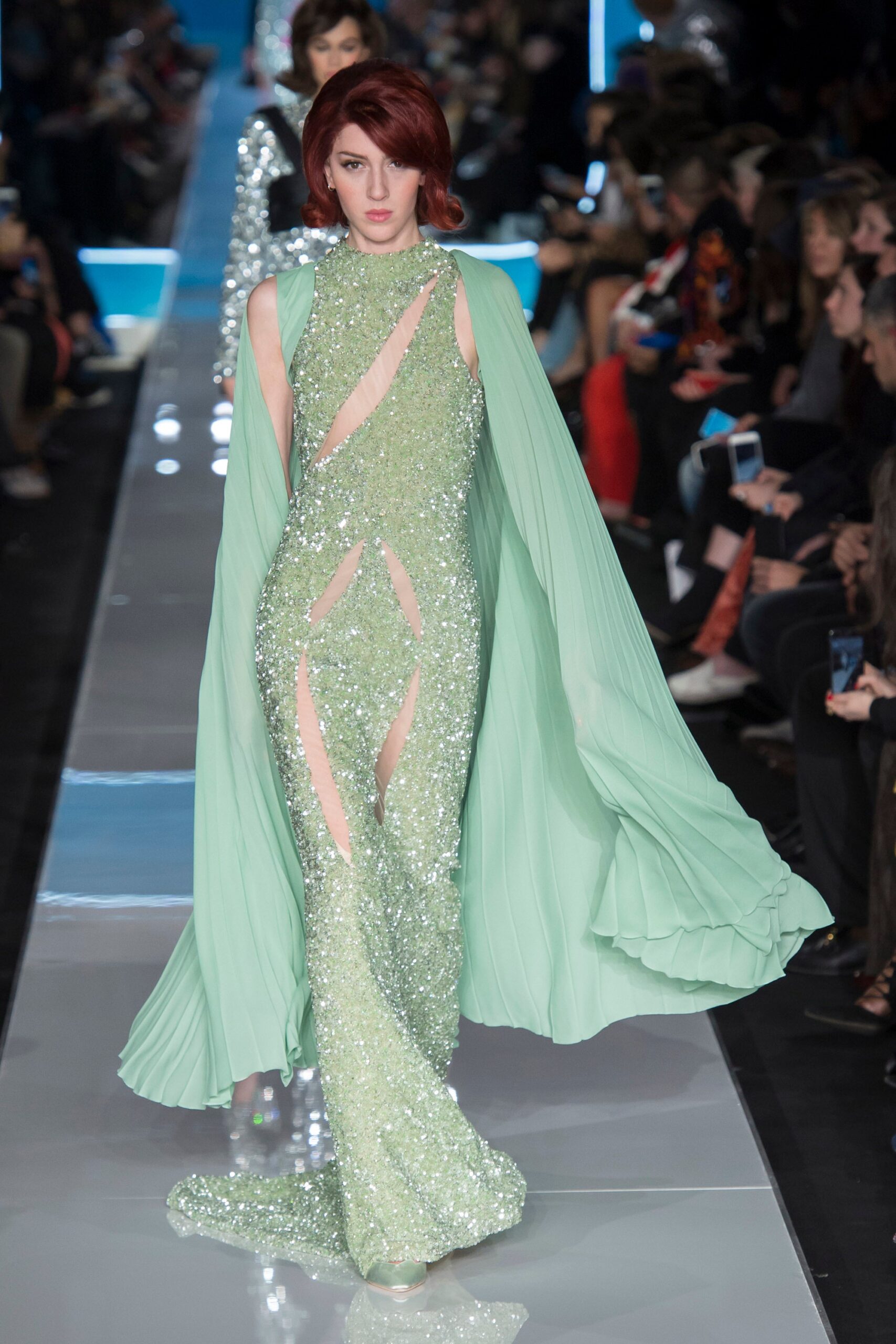 Moschino F/W 18 Look 46