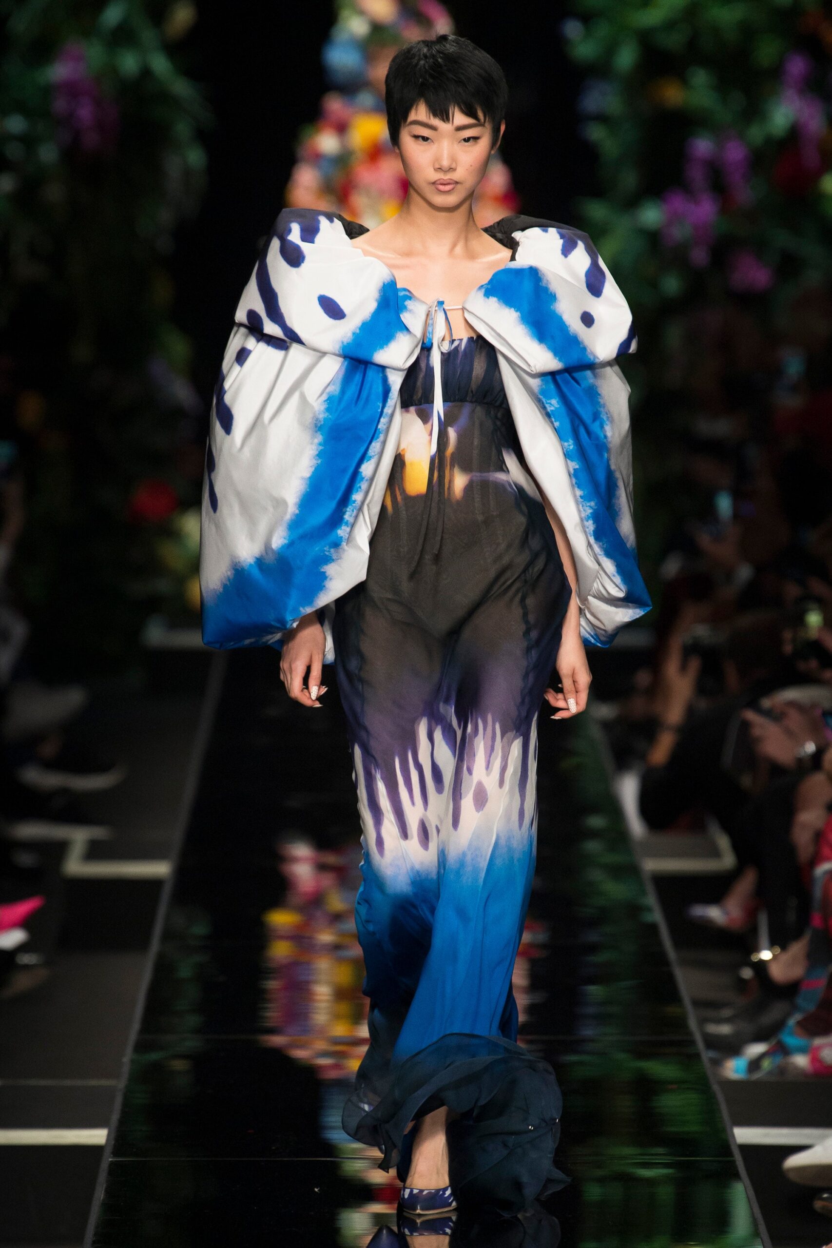 Moschino S/S 18 Look 39