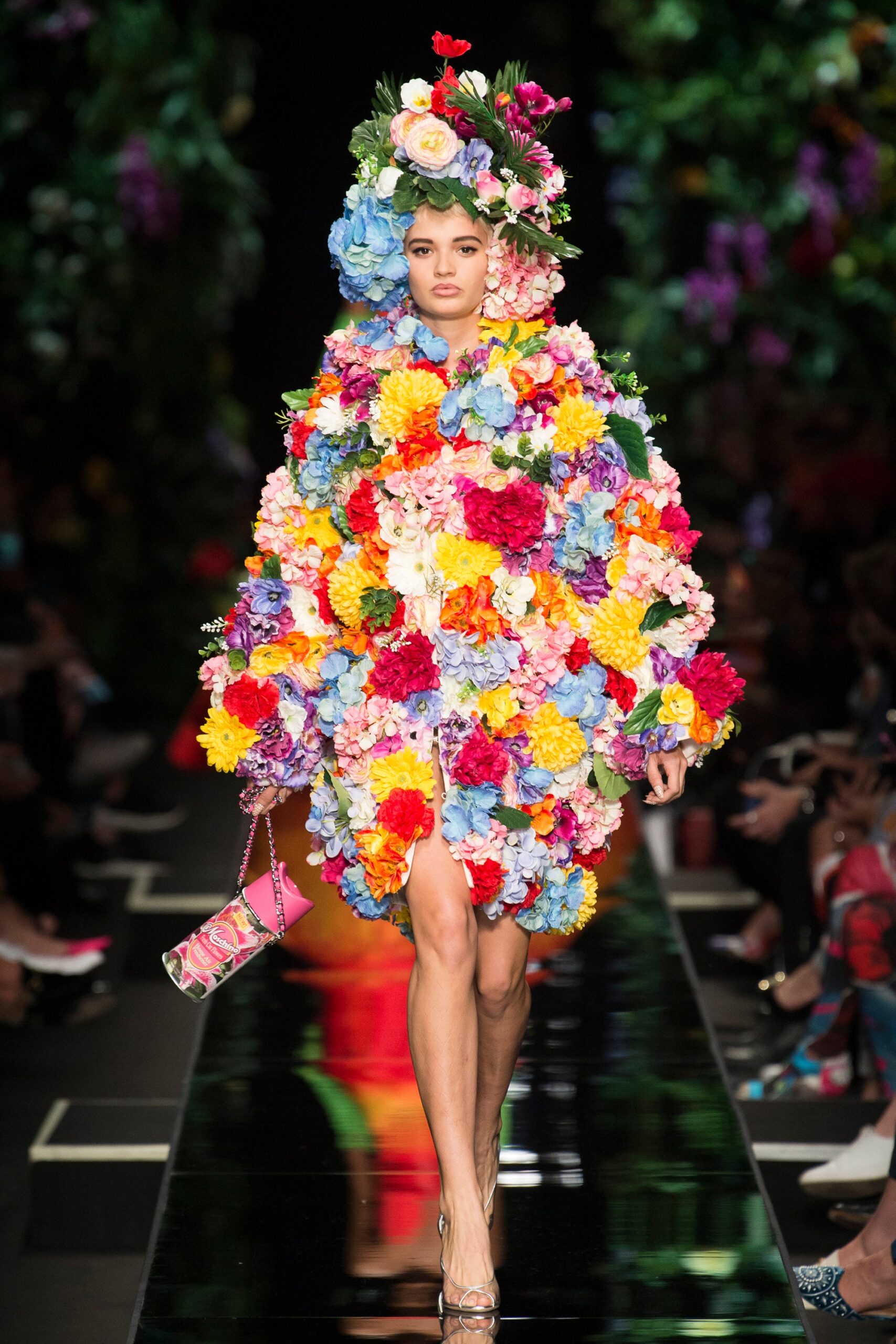 Moschino S/S 18 Look 40