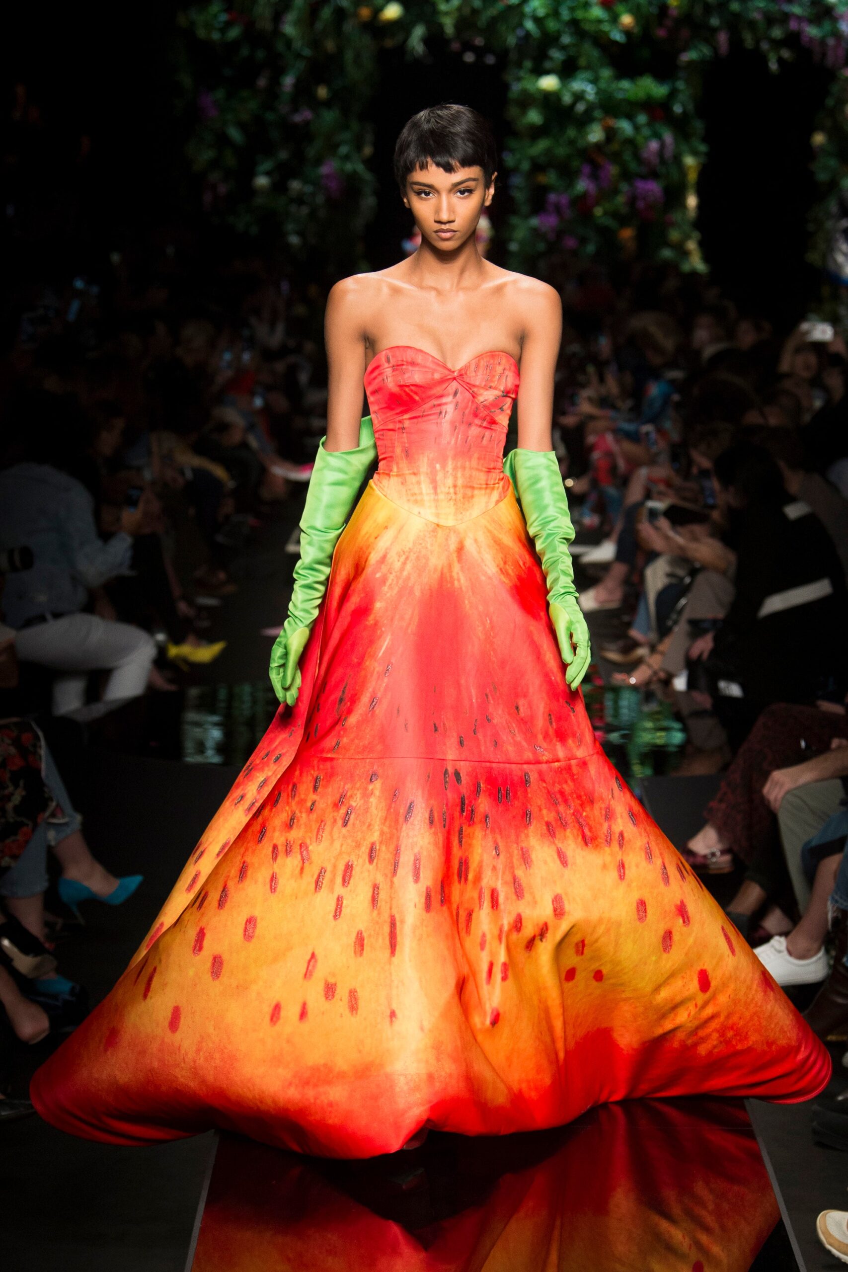 Moschino S/S 18 Look 41
