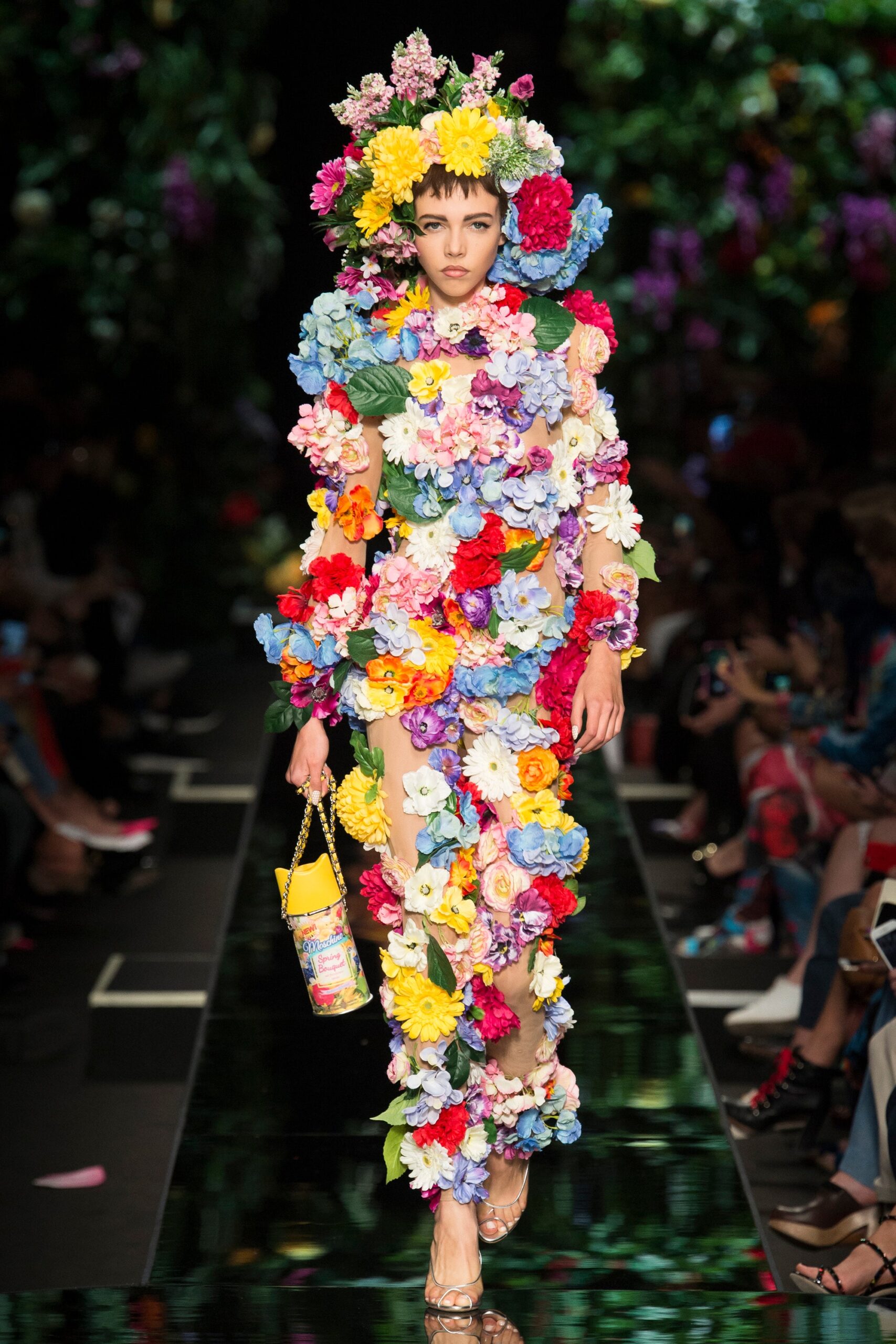 Moschino S/S 18 Look 42