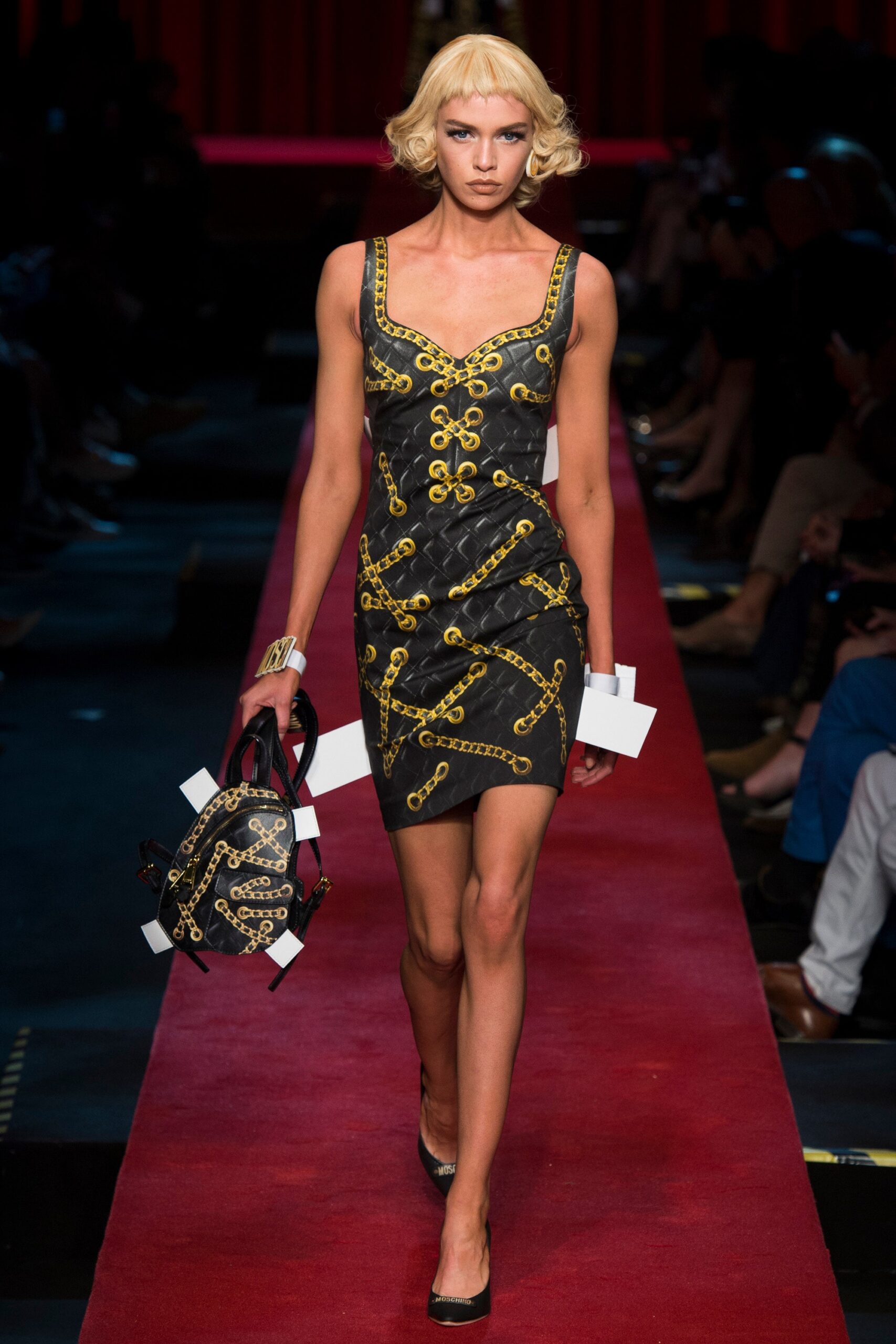 Moschino S/S 17 Look 21