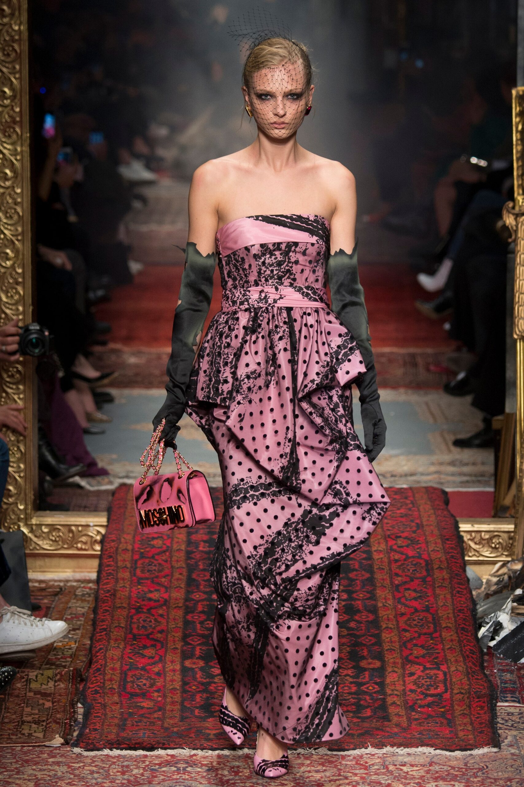 Moschino F/W 16 Look 26