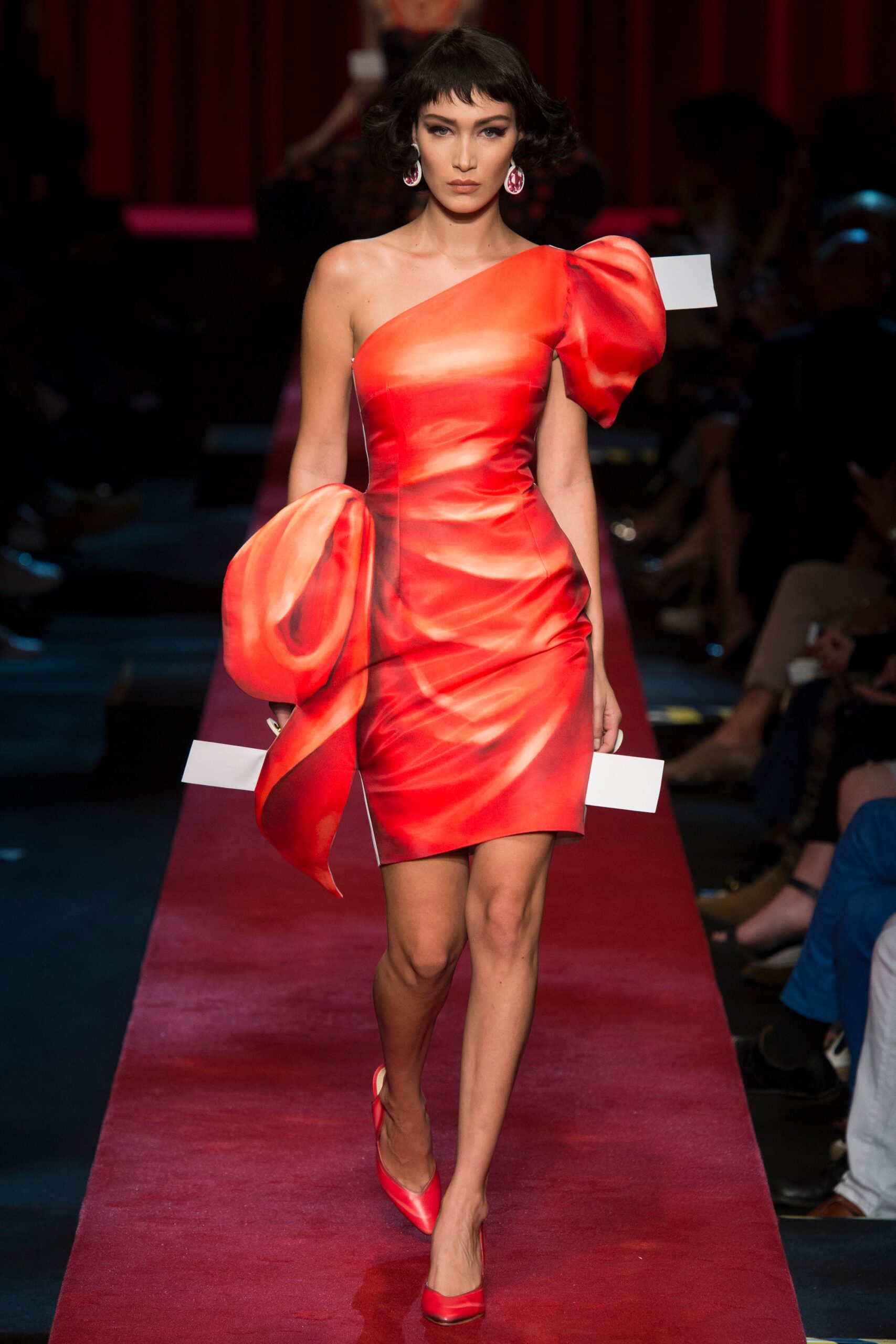 Moschino S/S 17 Look 30