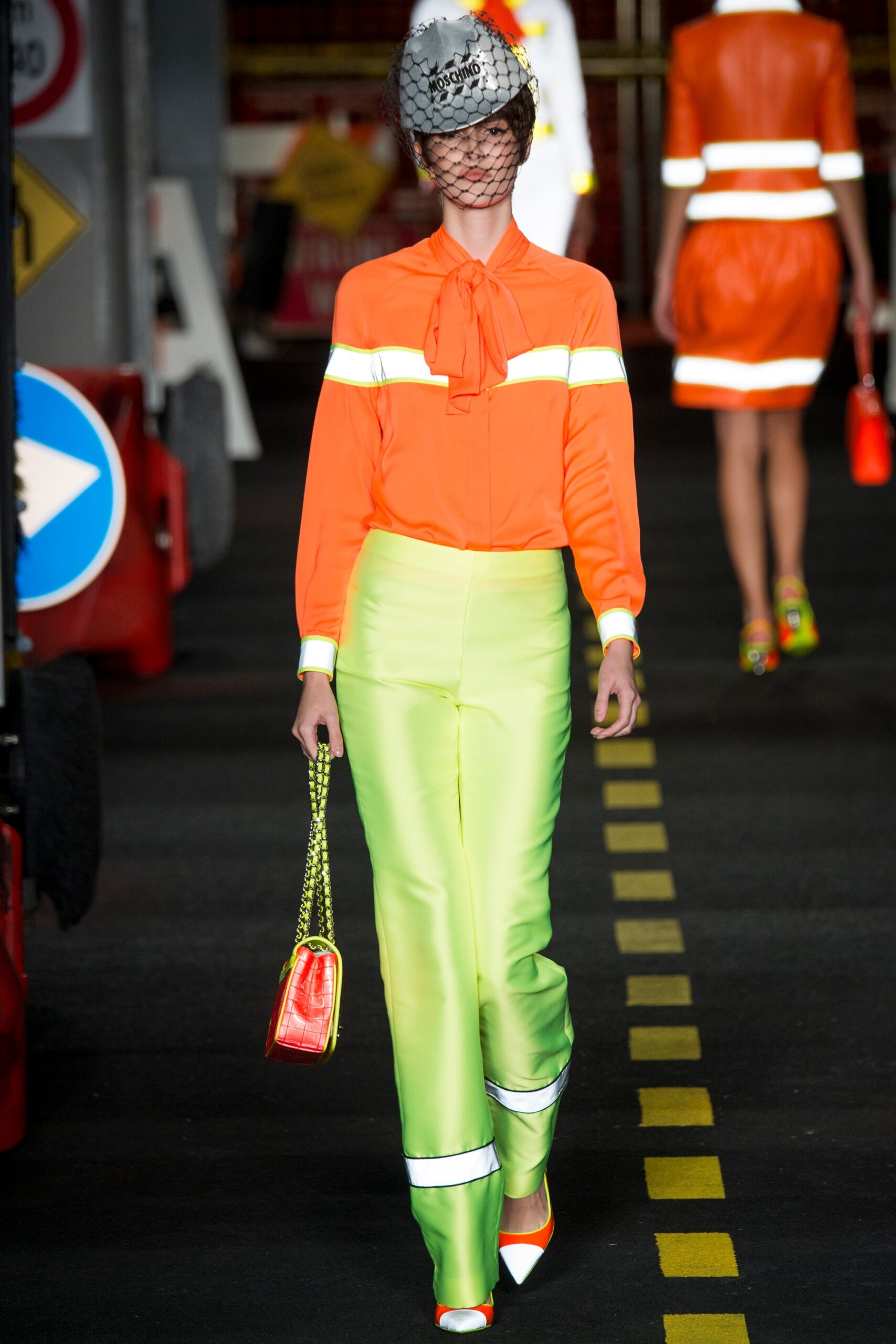 Moschino S/S 16 Look 4