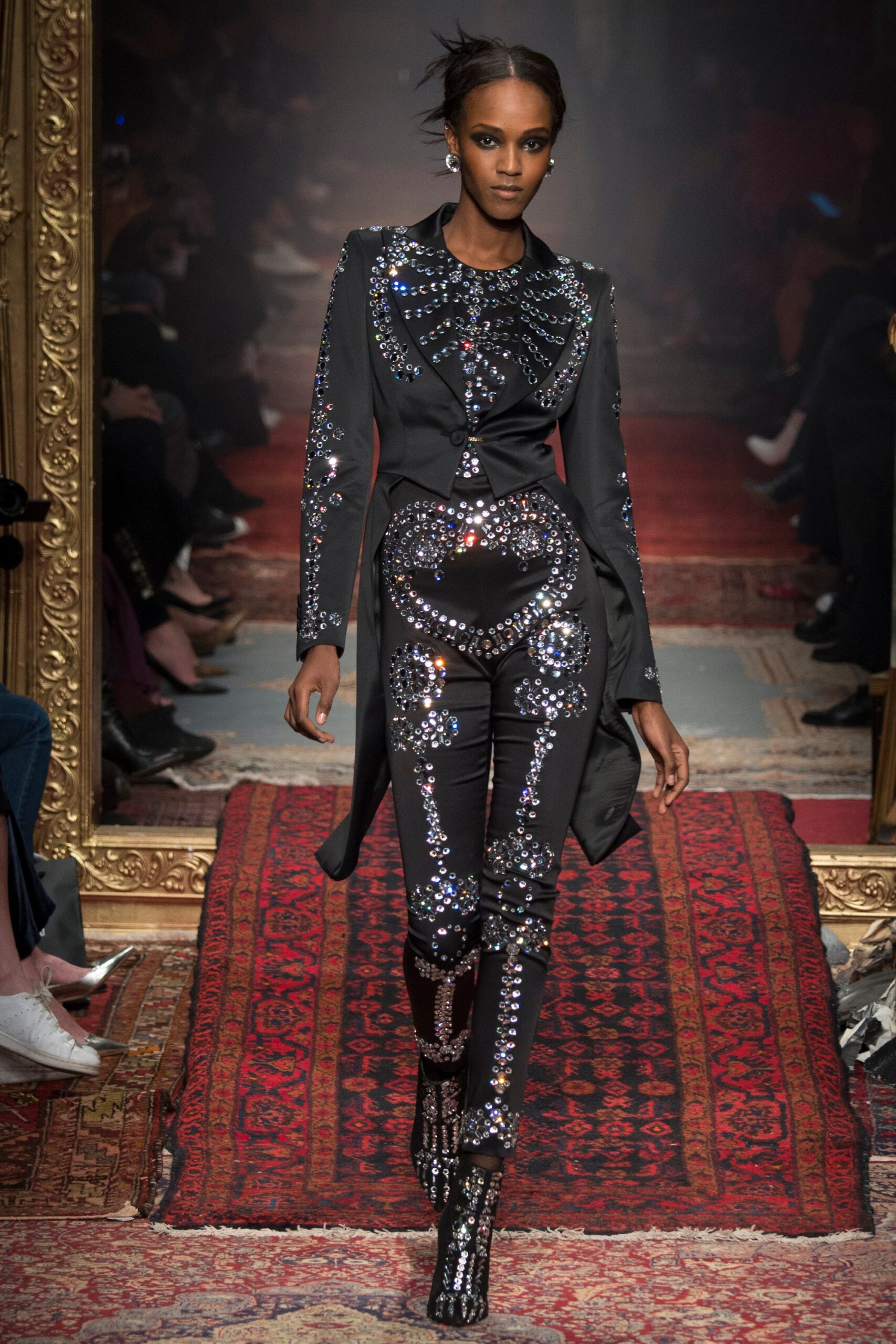 Moschino F/W 16 Look 34