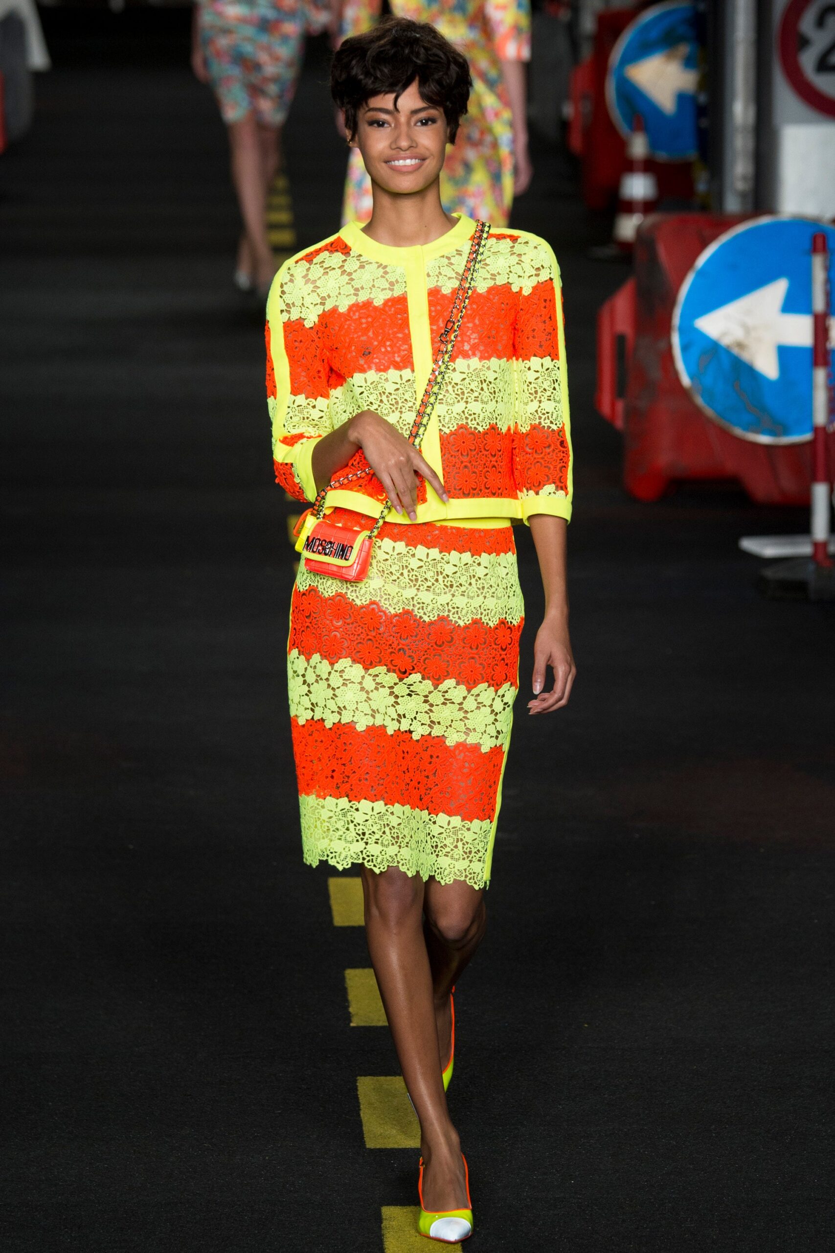 Moschino S/S 16 Look 10