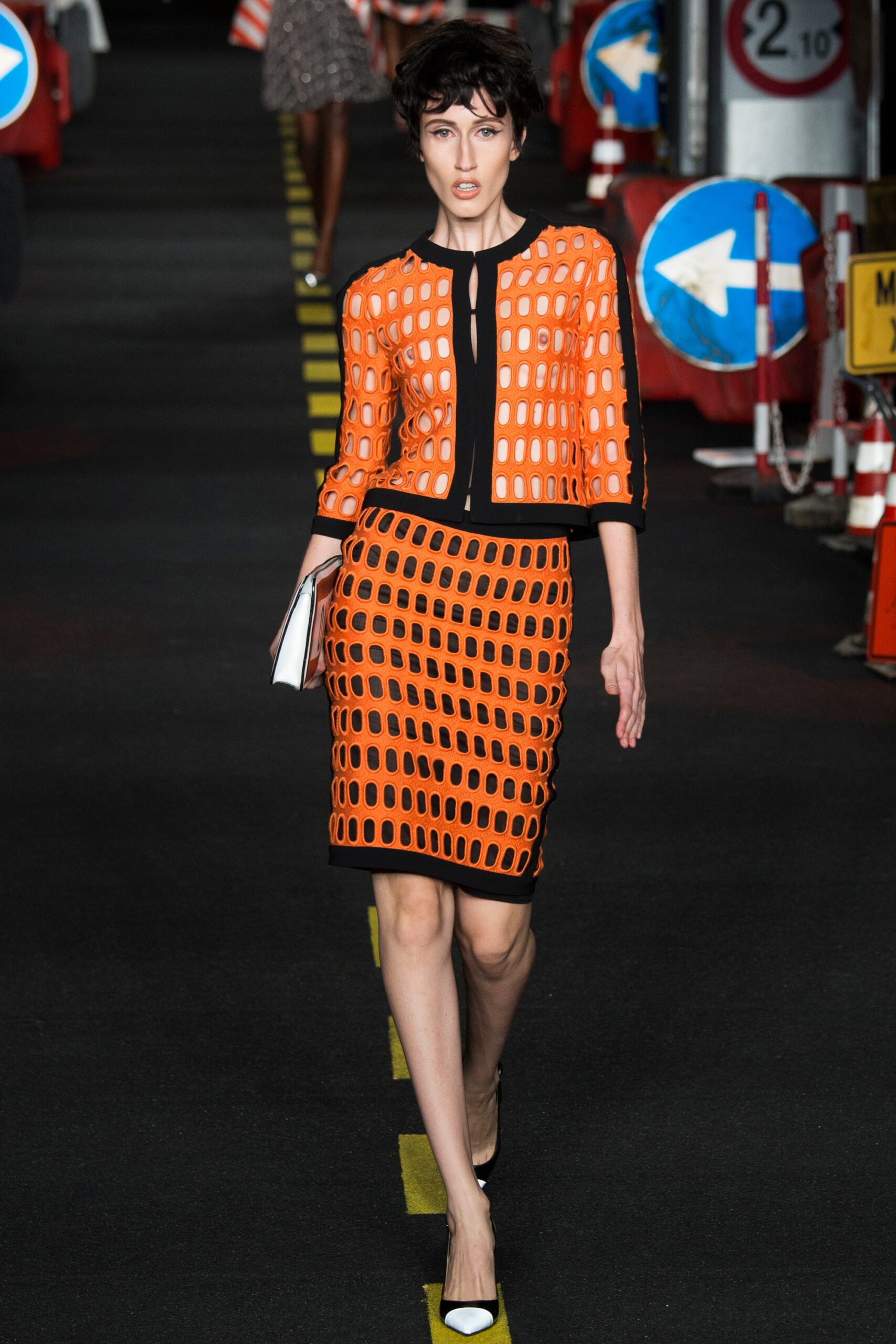 Moschino S/S 16 Look 20