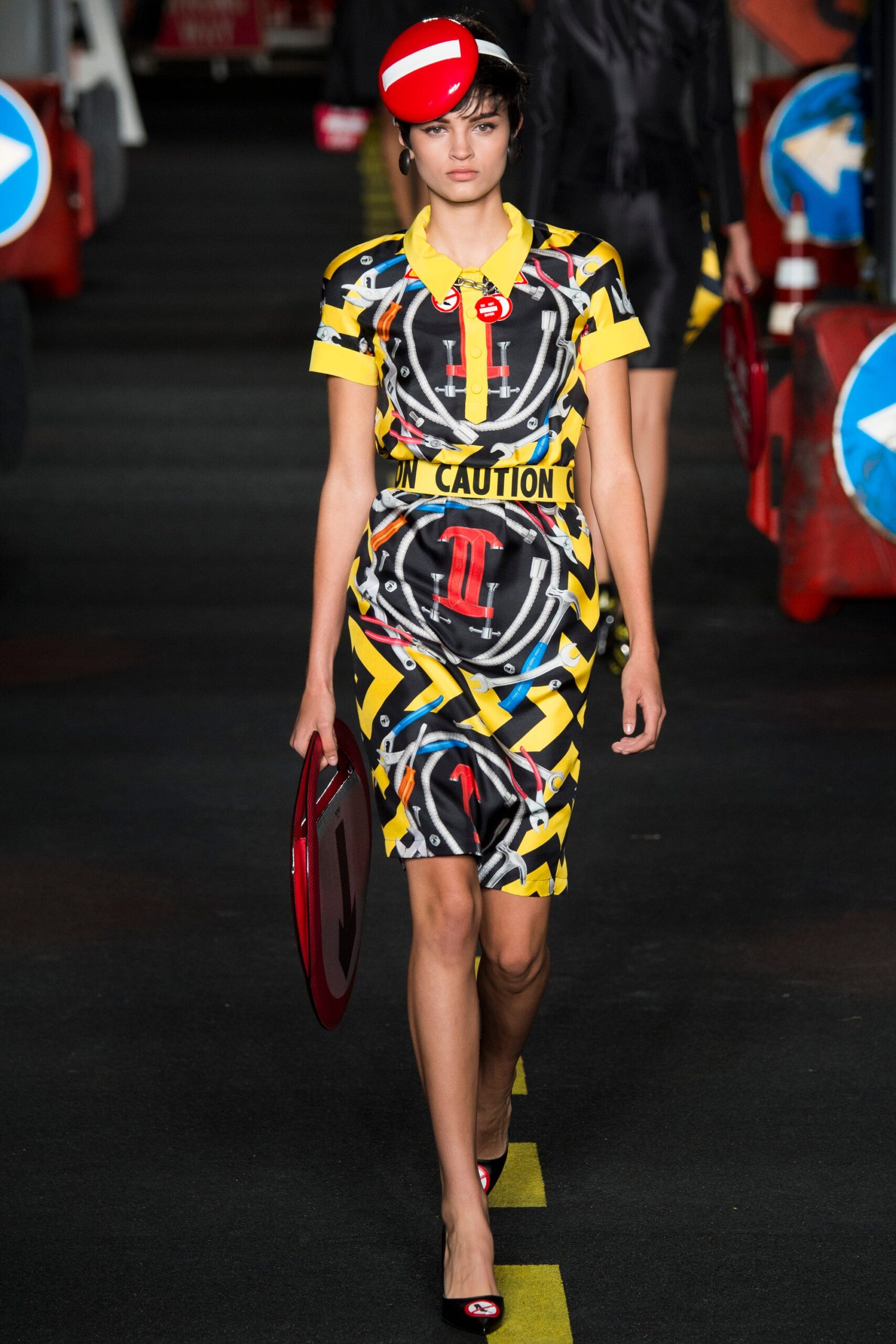 Moschino S/S 16 Look 28