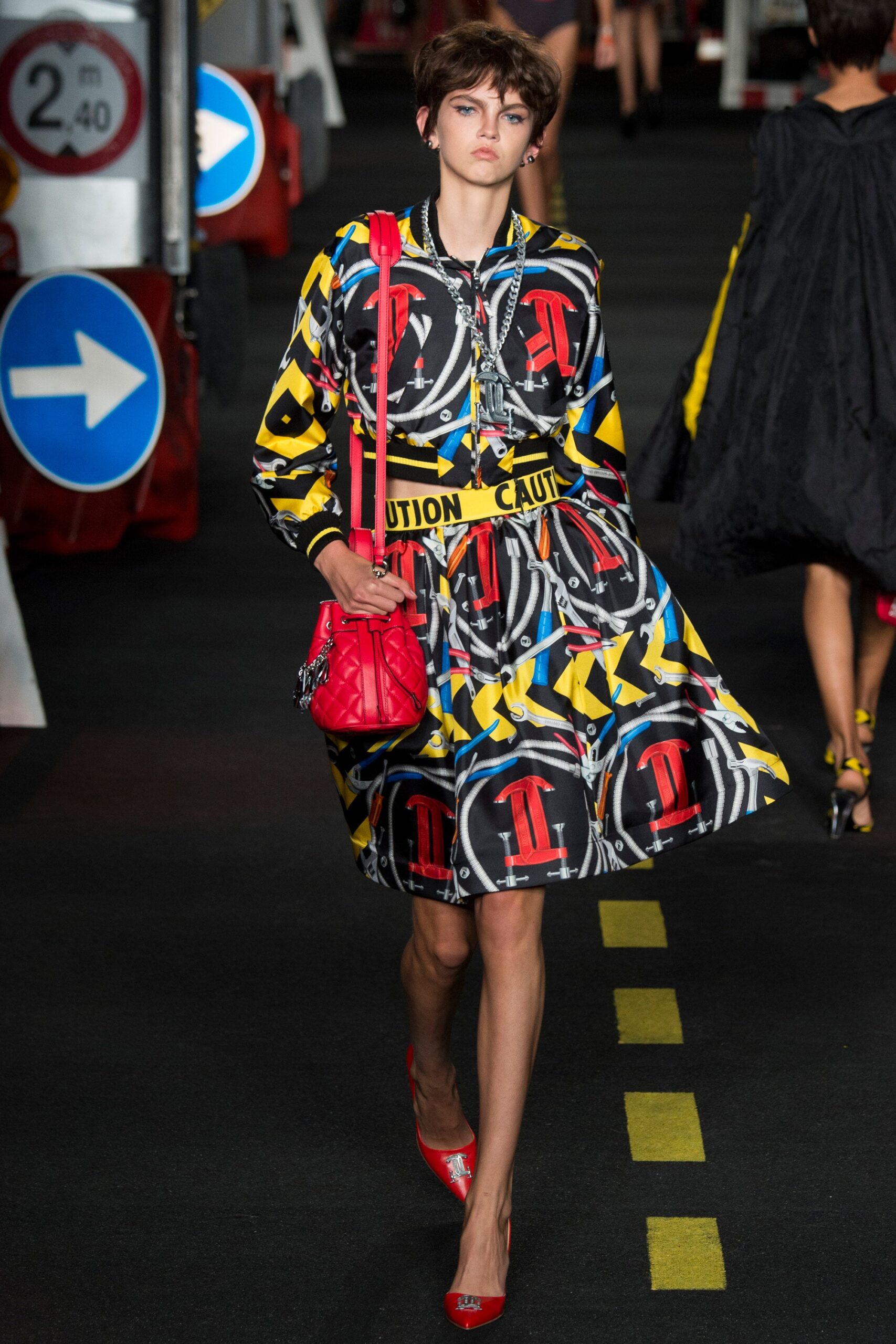 Moschino S/S 16 Look 30