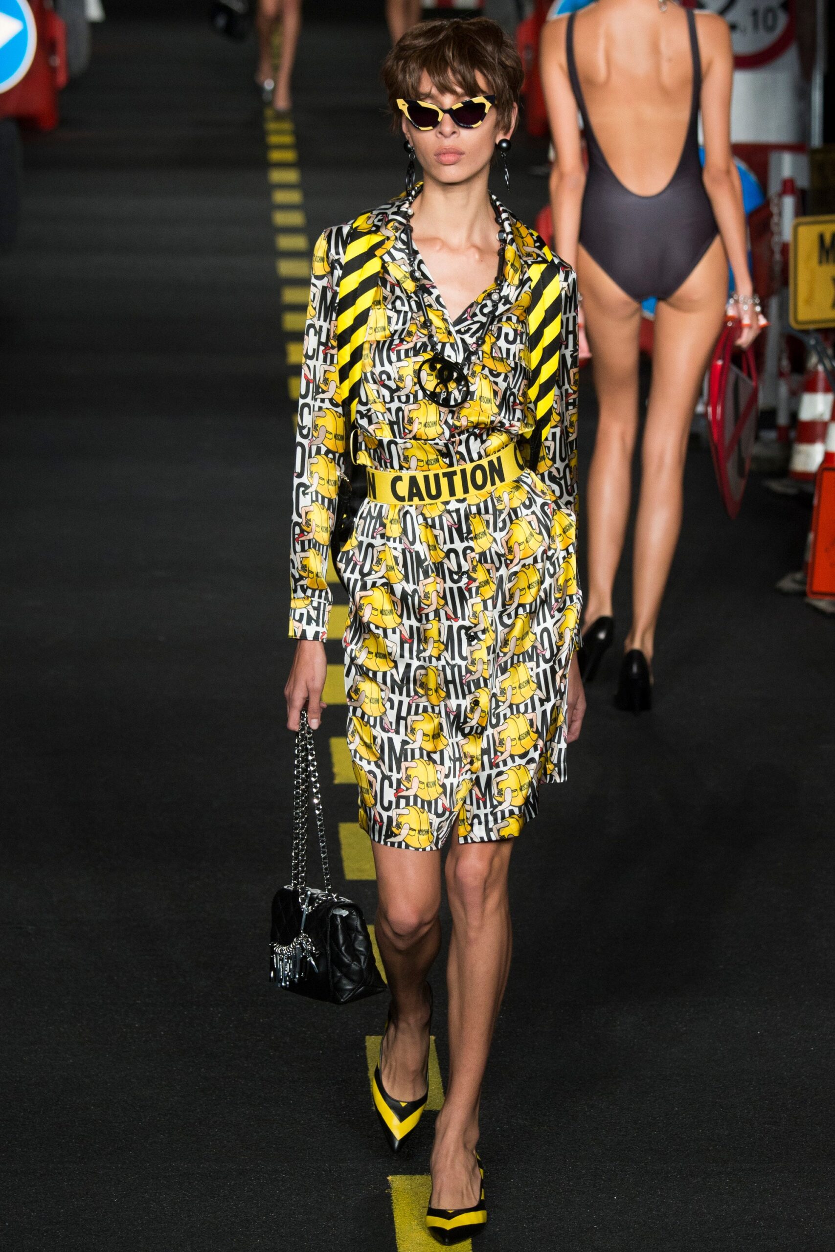 Moschino S/S 16 Look 32