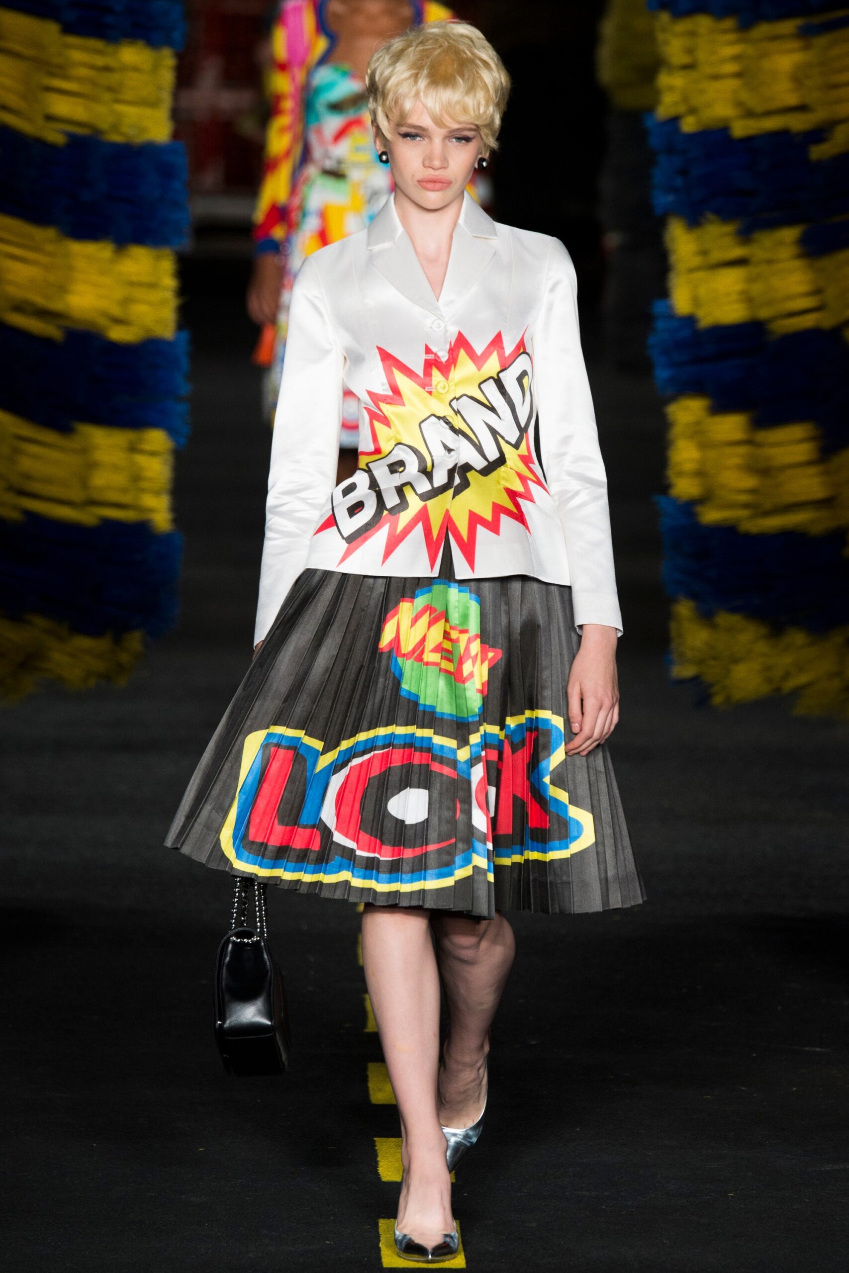 Moschino S/S 16 Look 40