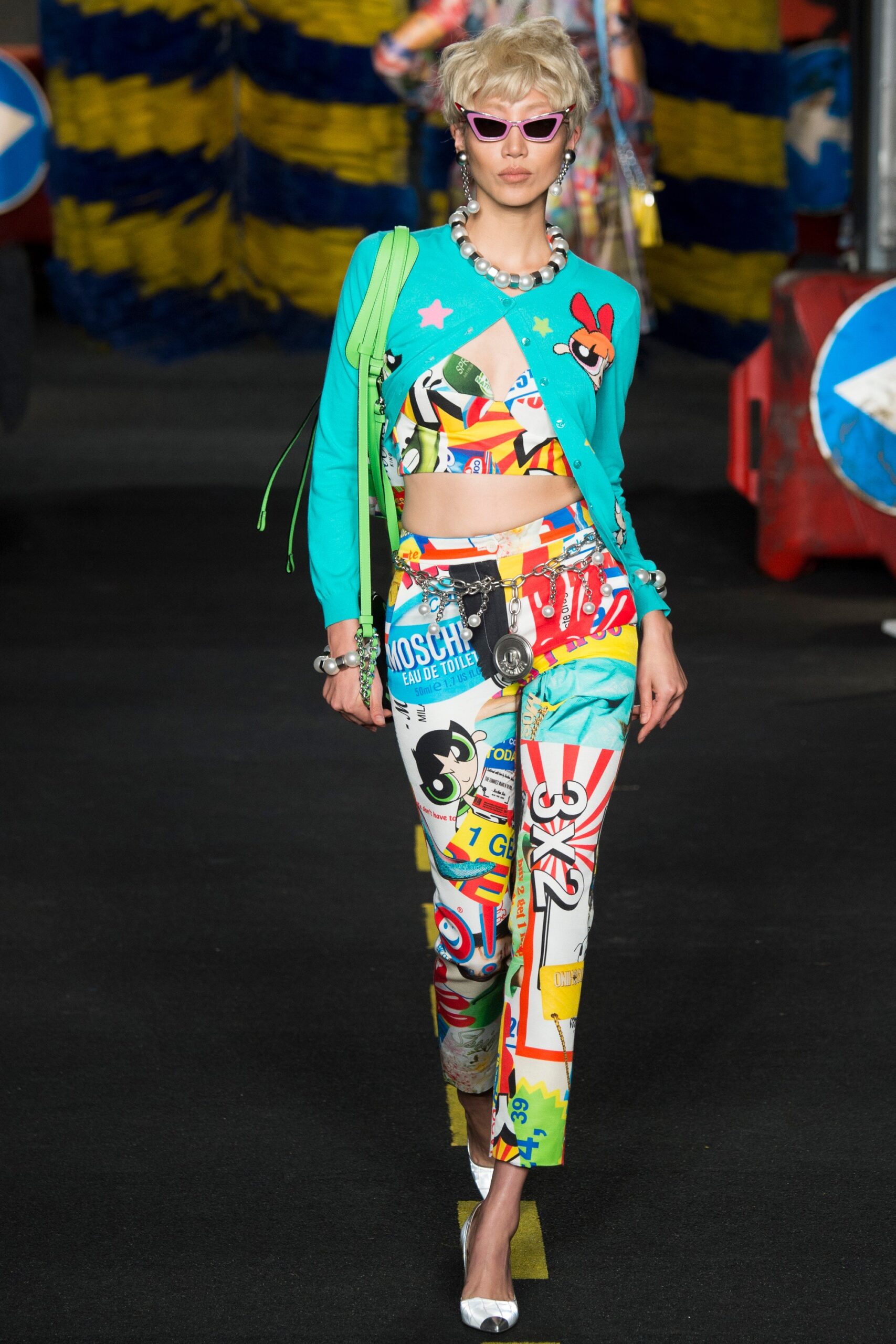 Moschino S/S 16 Look 43
