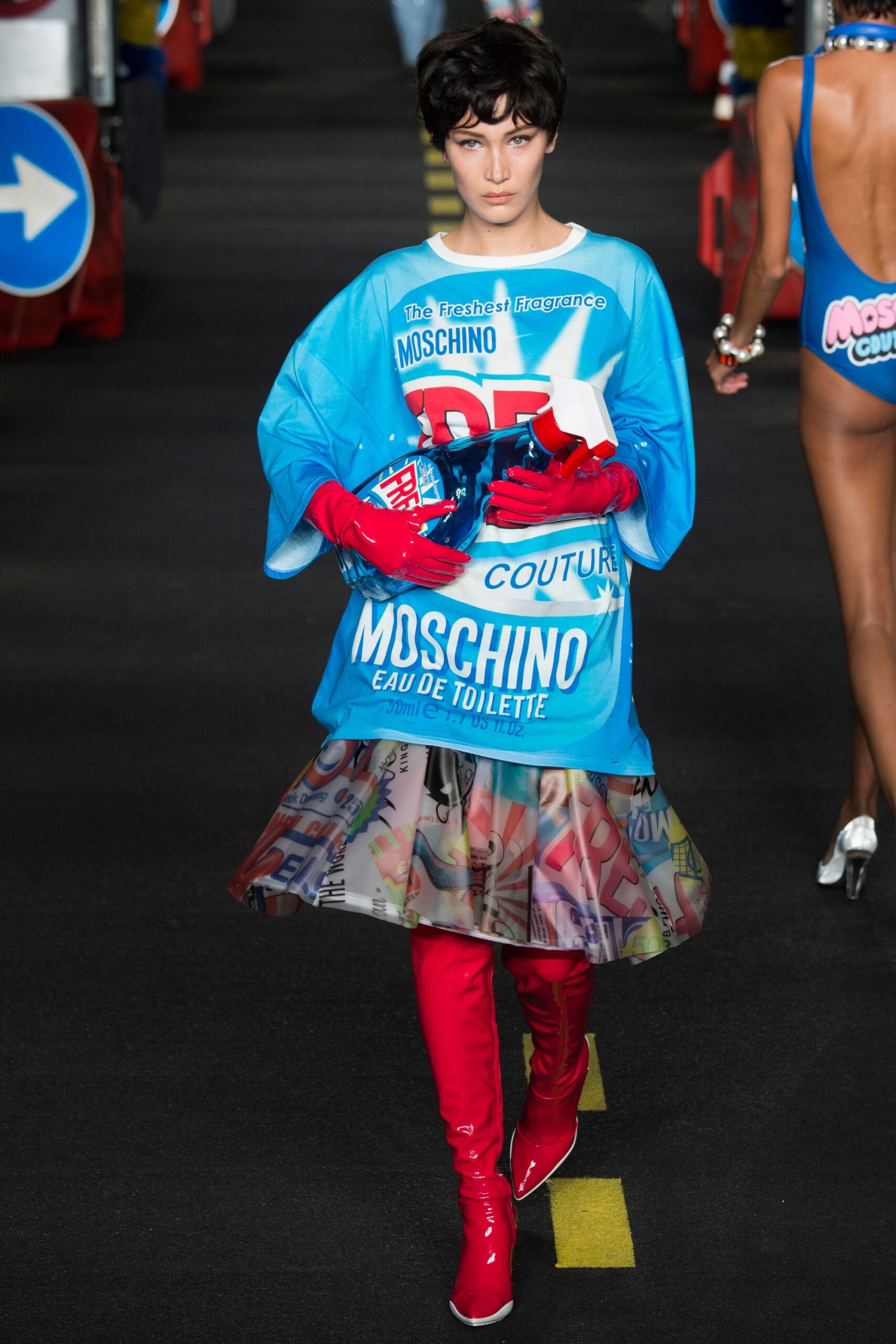 Moschino S/S 16 Look 45