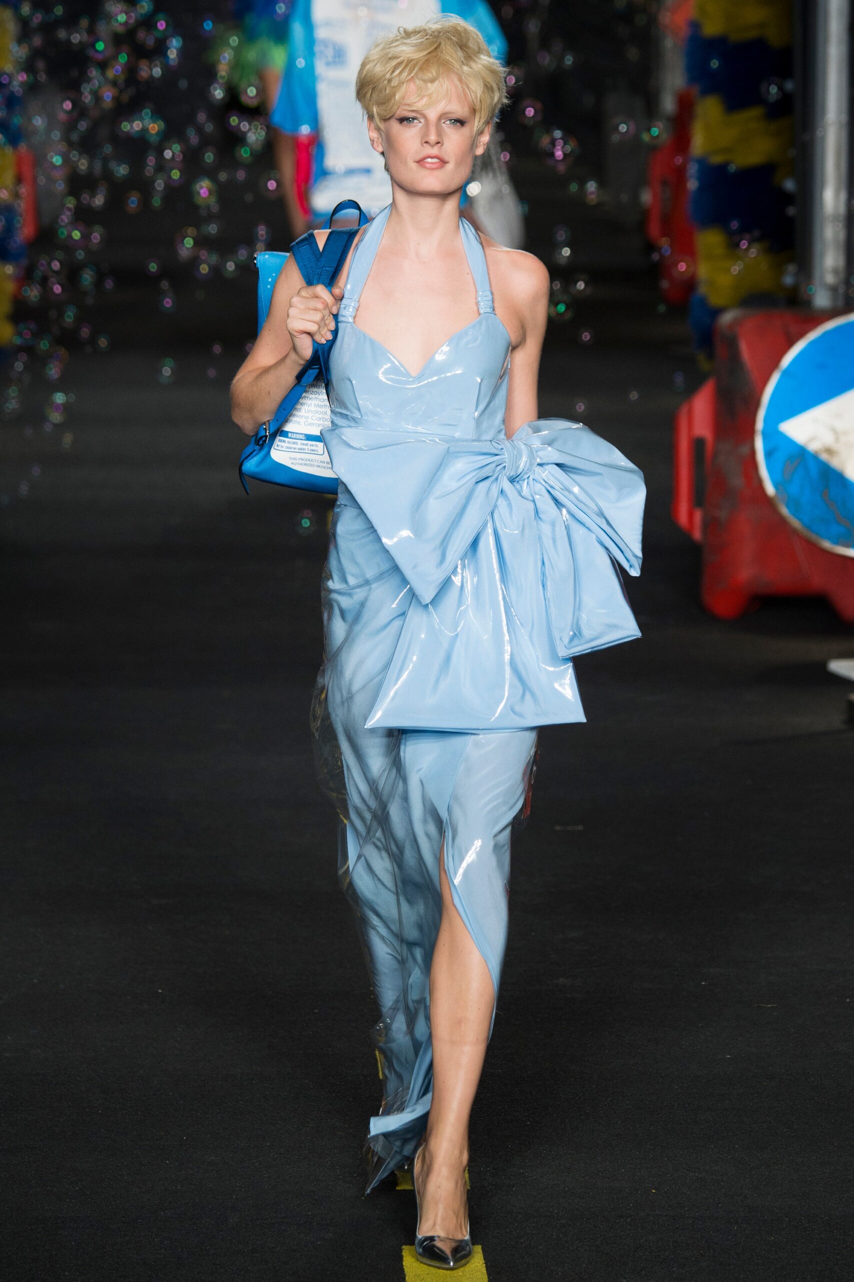 Moschino S/S 16 Look 46
