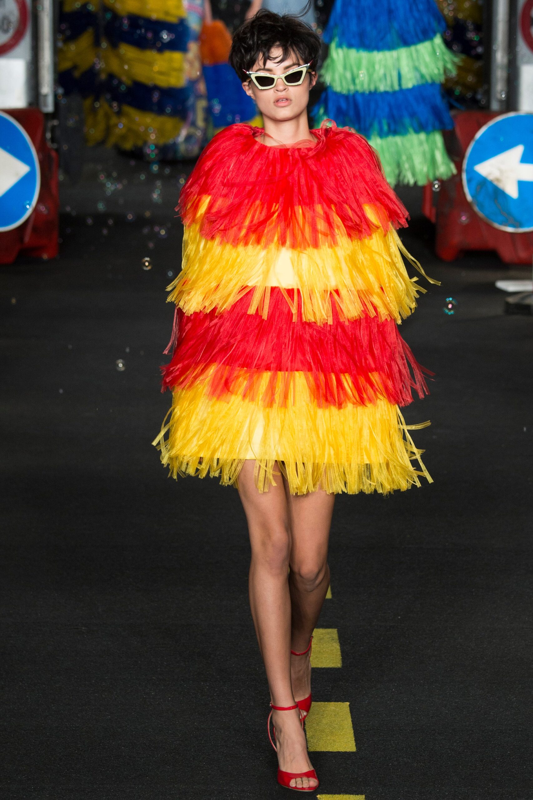 Moschino S/S 16 Look 48