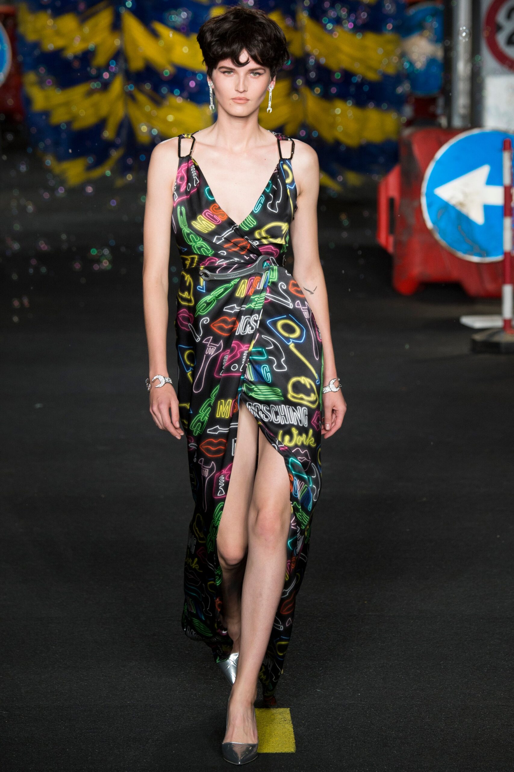 Moschino S/S 16 Look 51