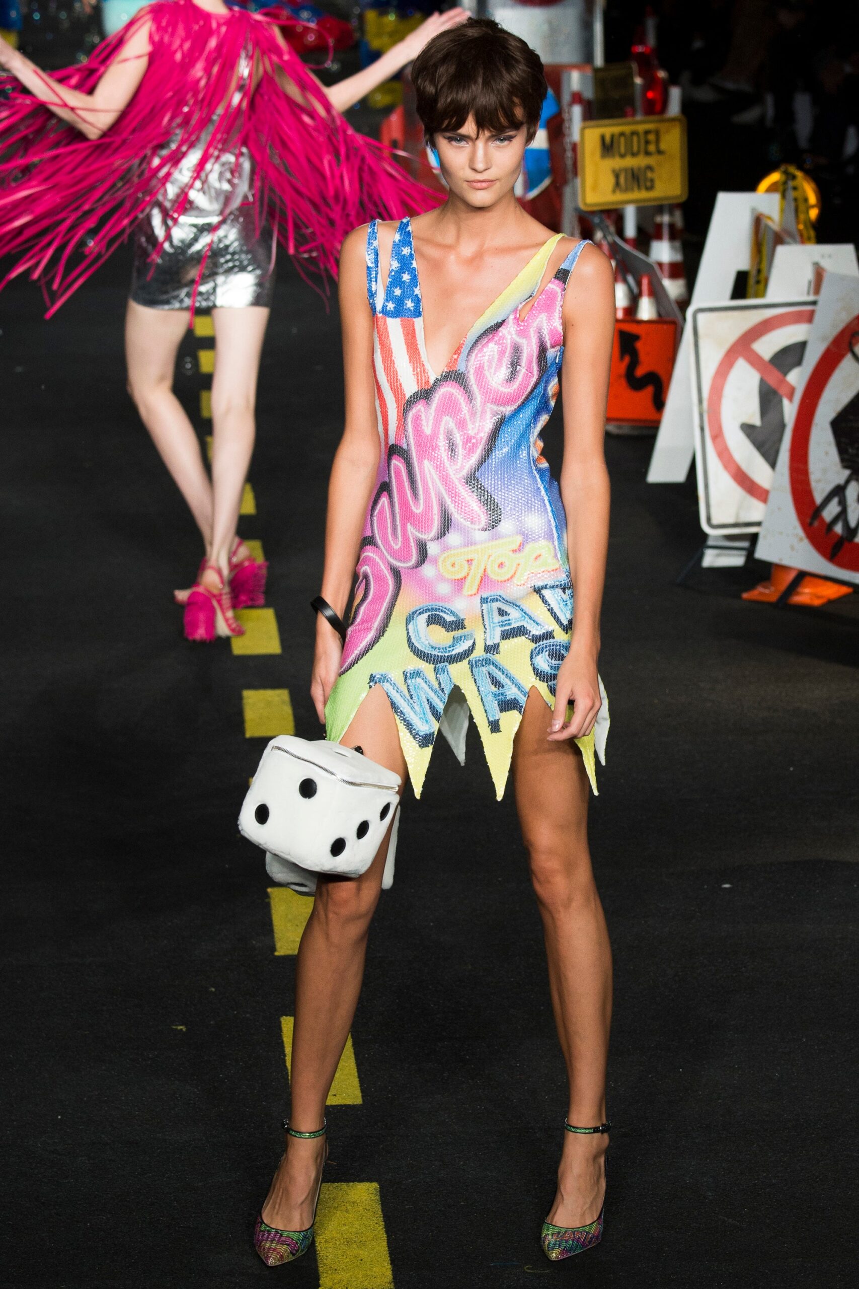 Moschino S/S 16 Look 55