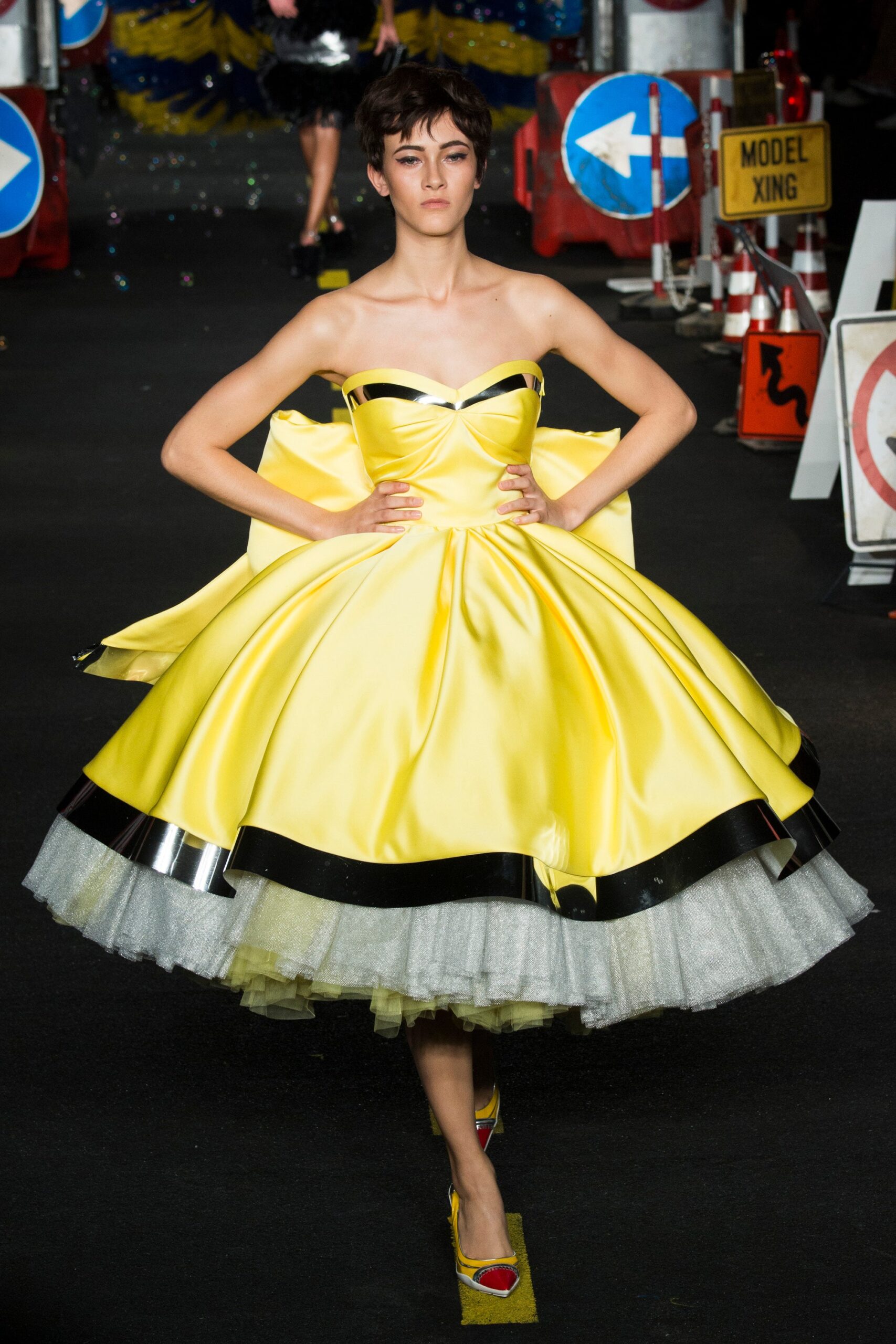Moschino S/S 16 Look 59