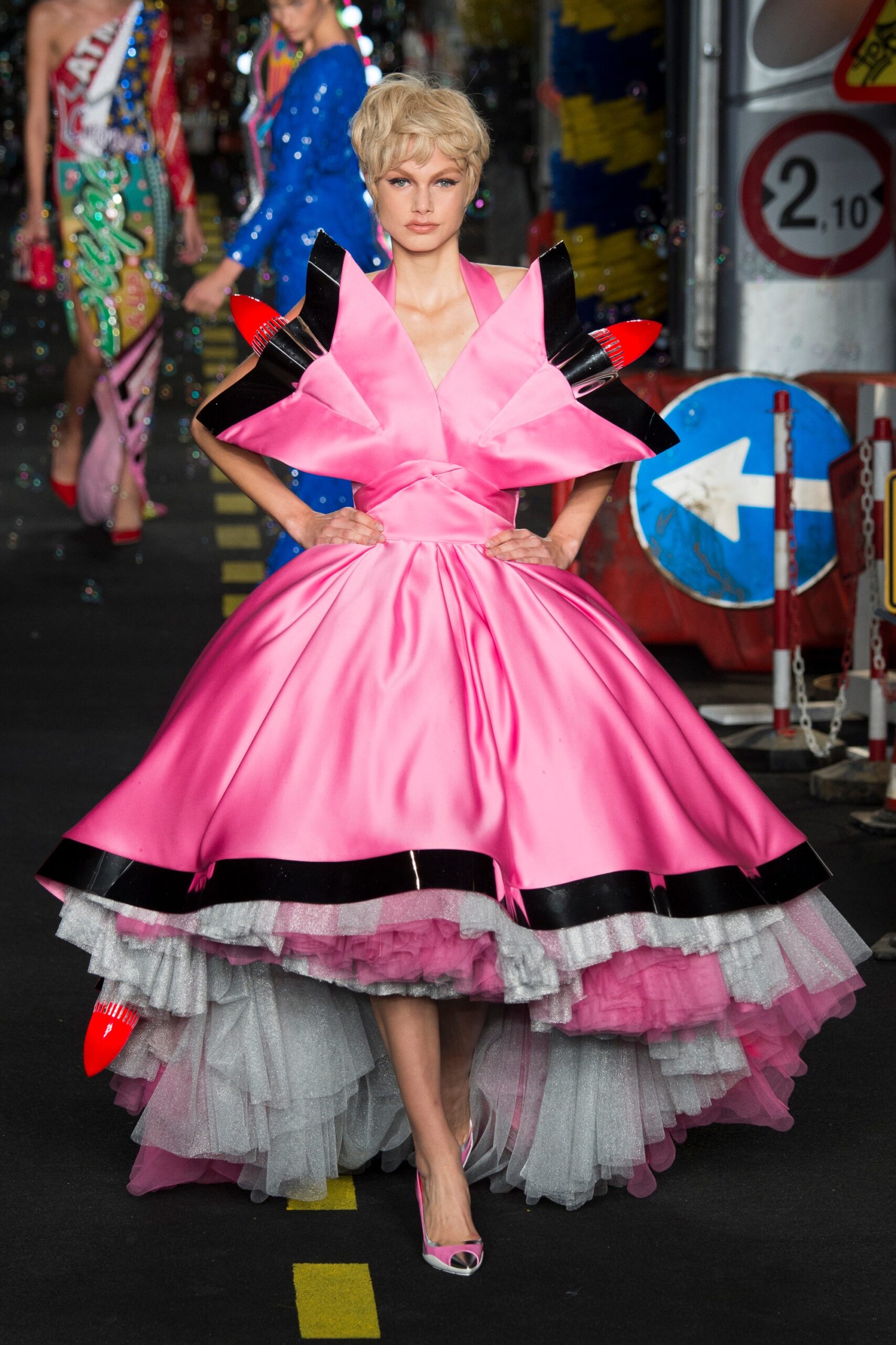 Moschino S/S 16 Look 61