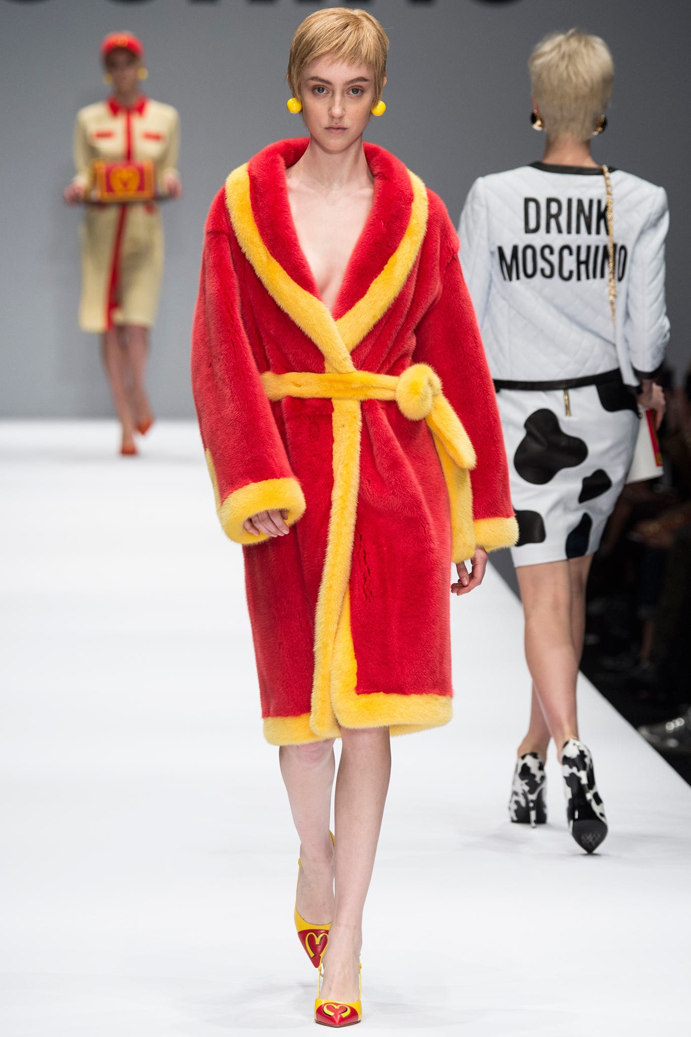 Moschino F/W 14 Look 7