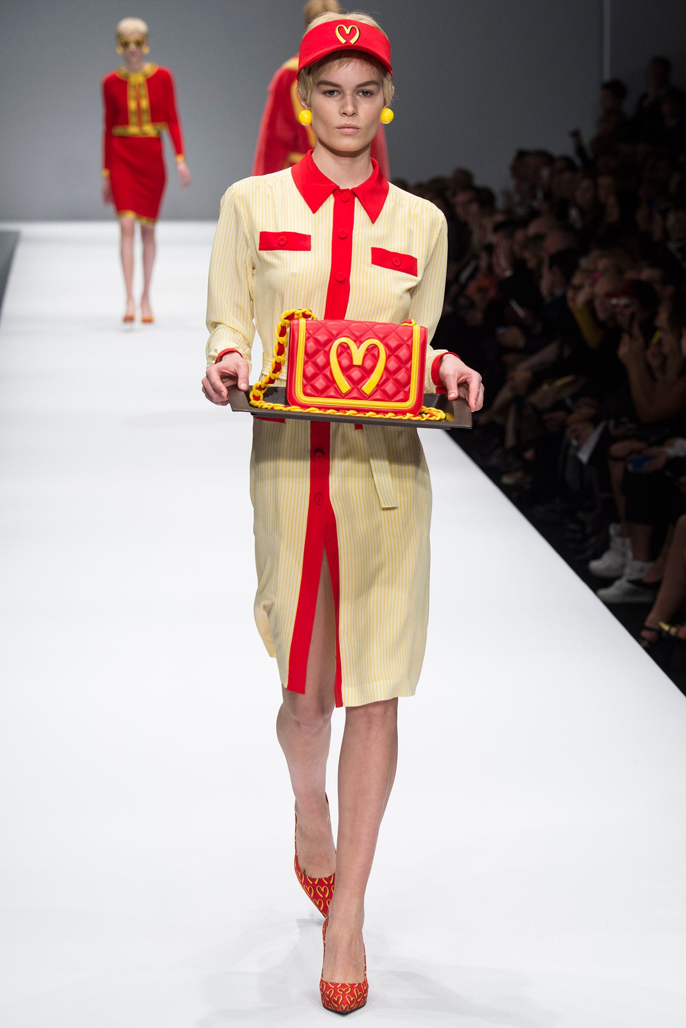 Moschino F/W 14 Look 8