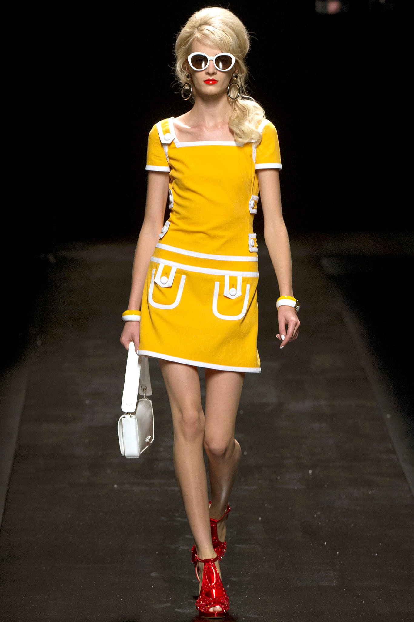 Moschino S/S 13 Look 30