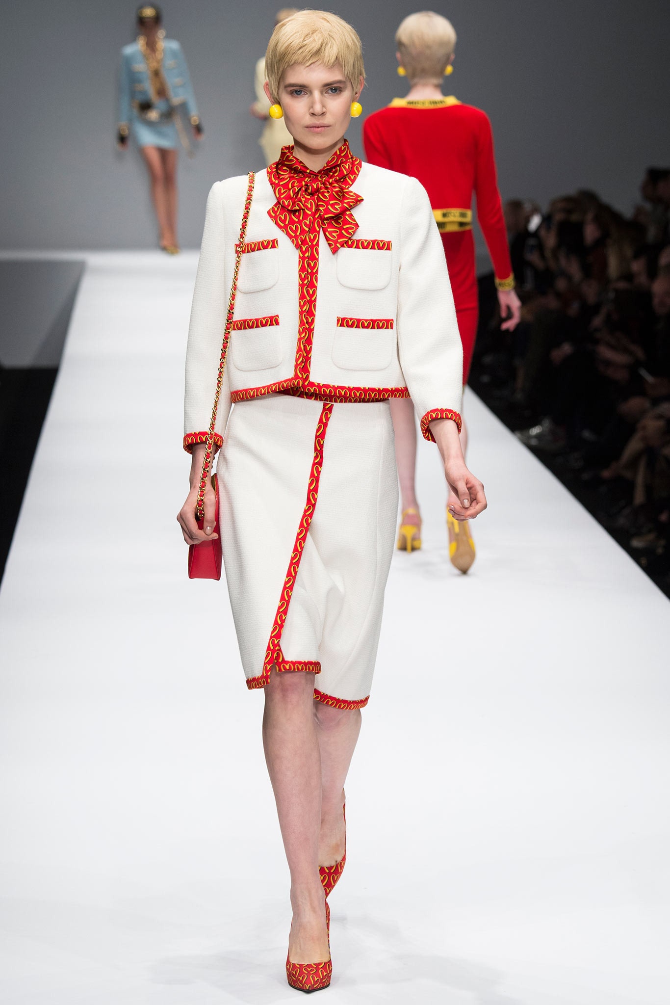 Moschino F/W 14 Look 10