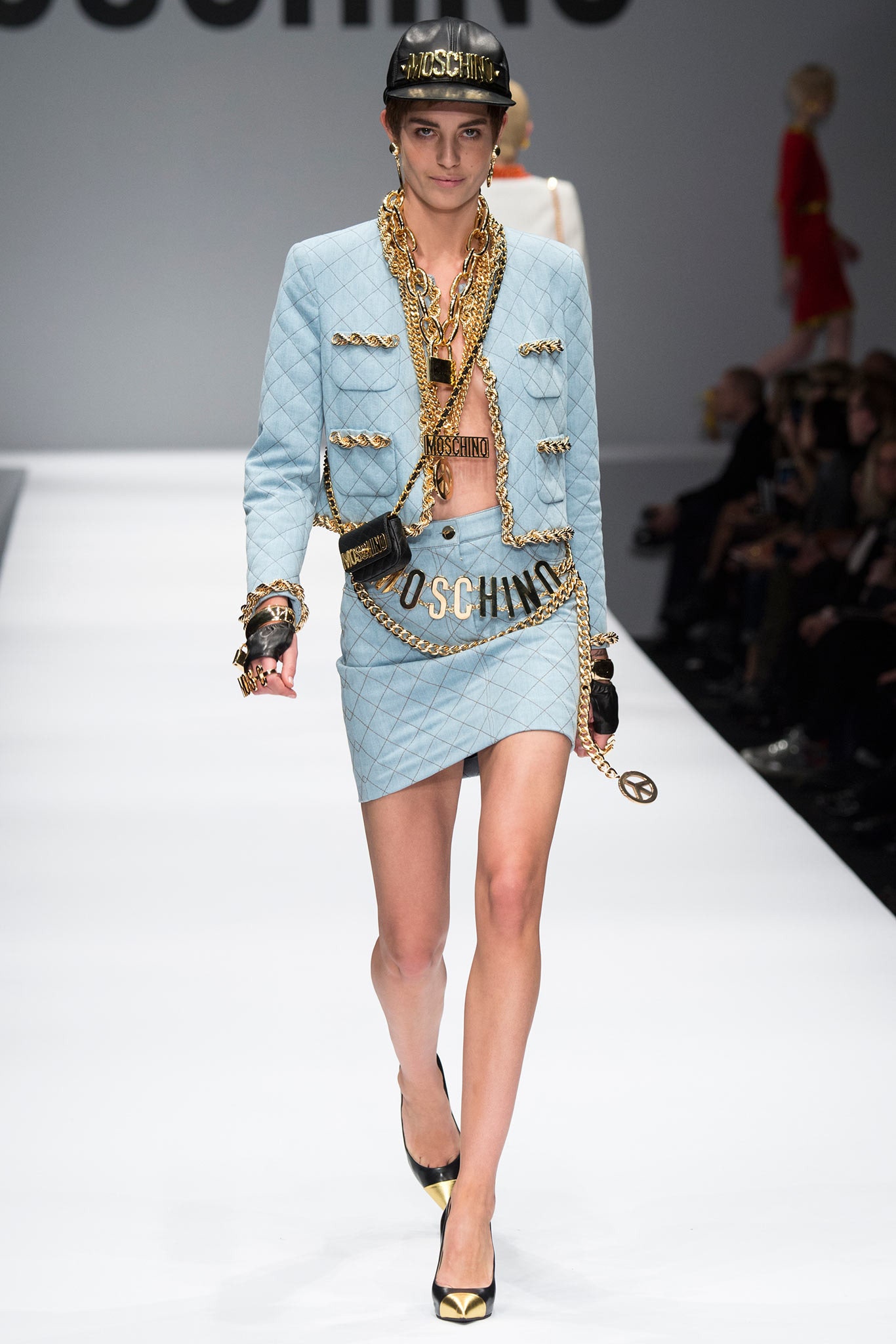 Moschino F/W 14 Look 11