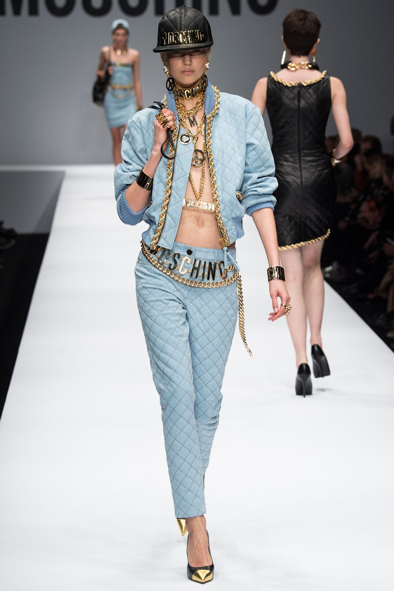 Moschino F/W 14 Look 13