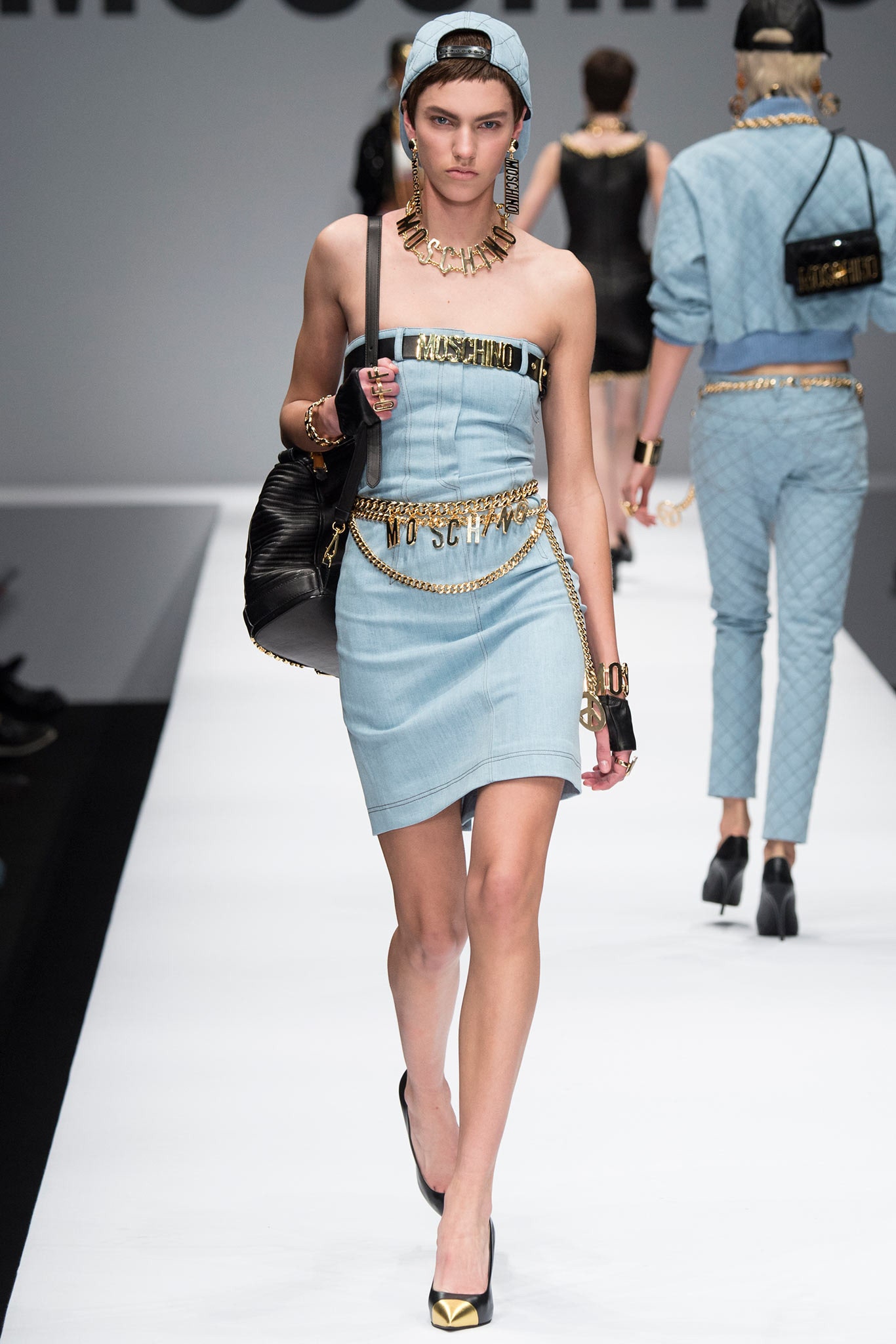 Moschino F/W 14 Look 14