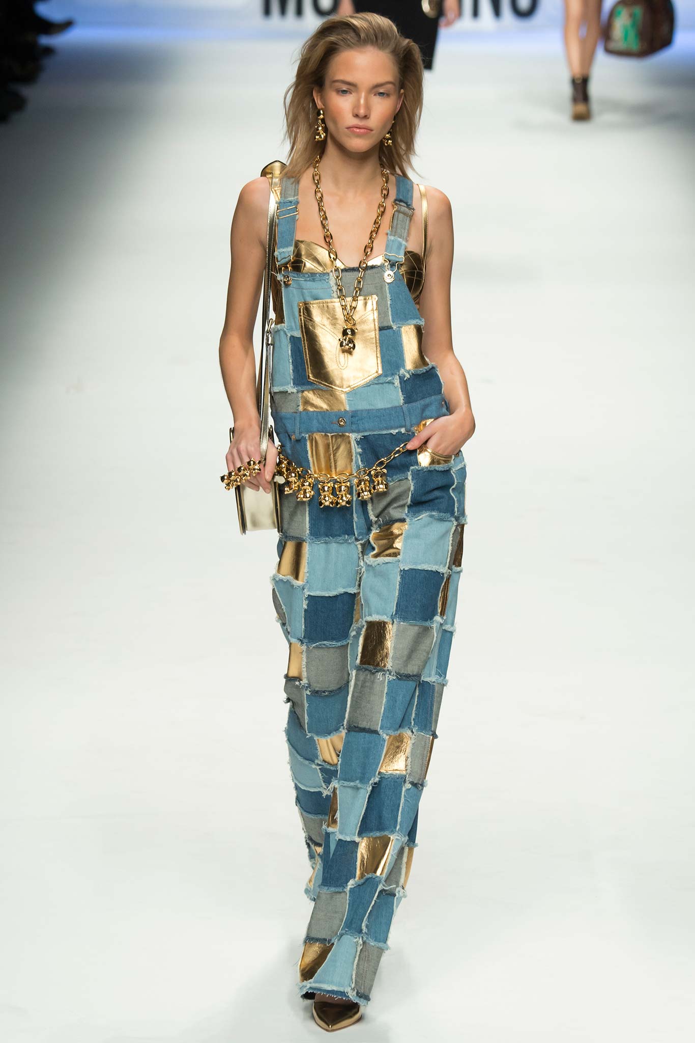 Moschino F/W 15 Look 28