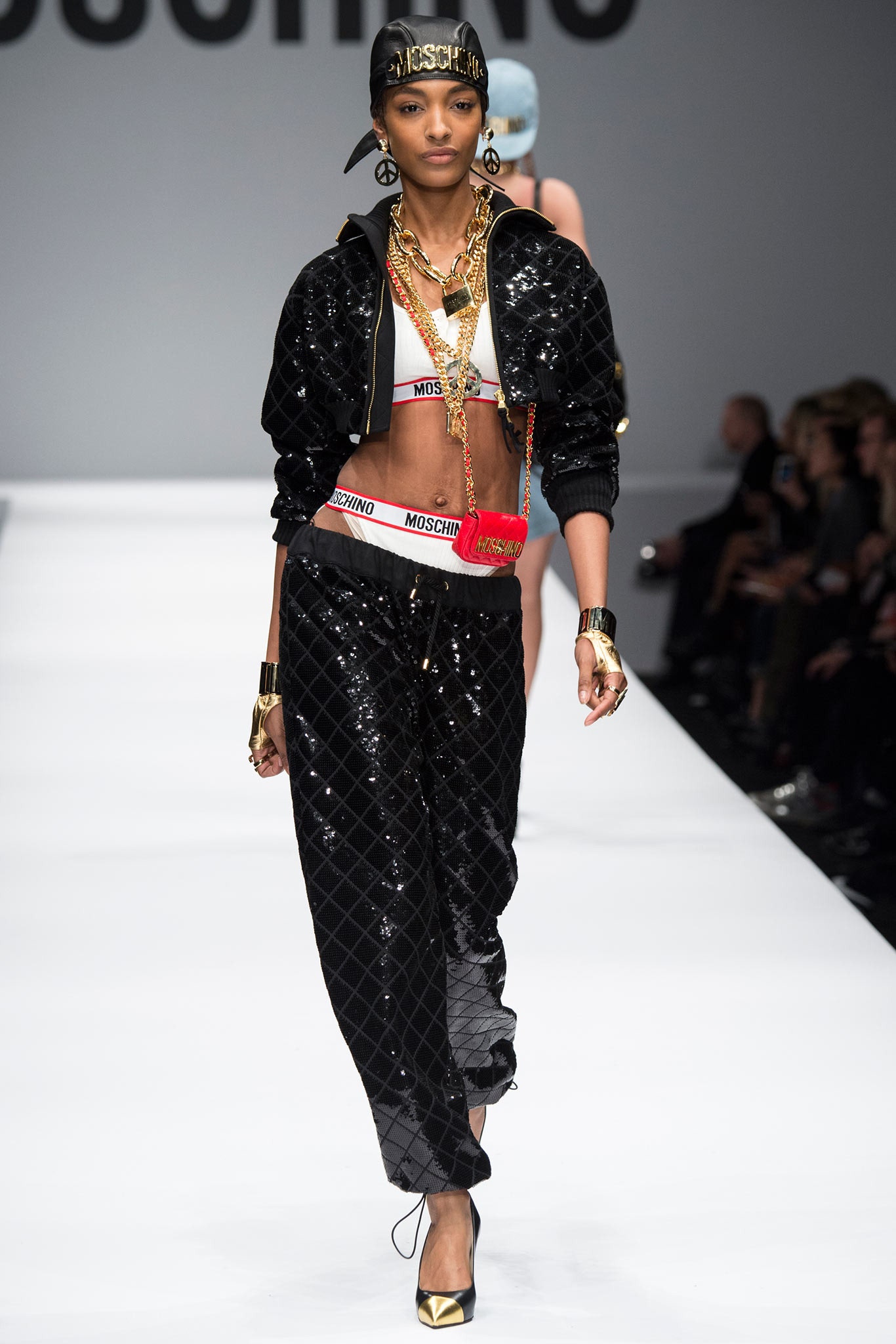 Moschino F/W 14 Look 15