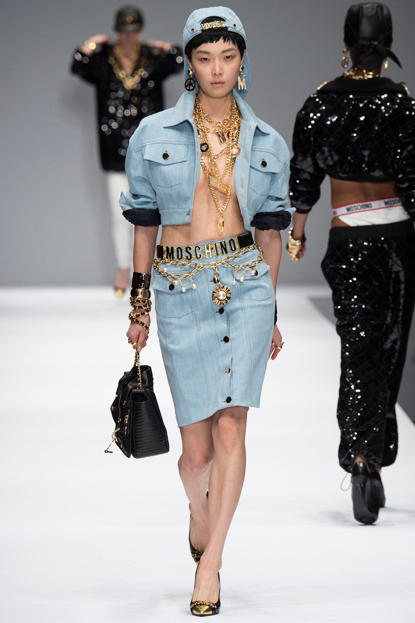 Moschino F/W 14 Look 16